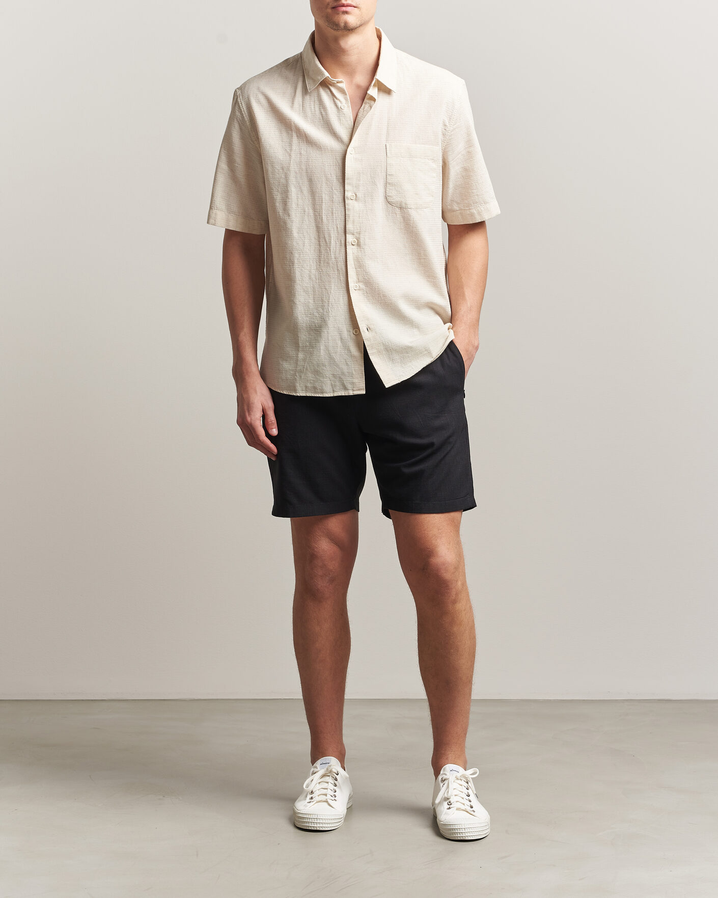 Hombres | Pantalones cortos | KnowledgeCotton Apparel | Loose Linen/Viscose Shorts Black