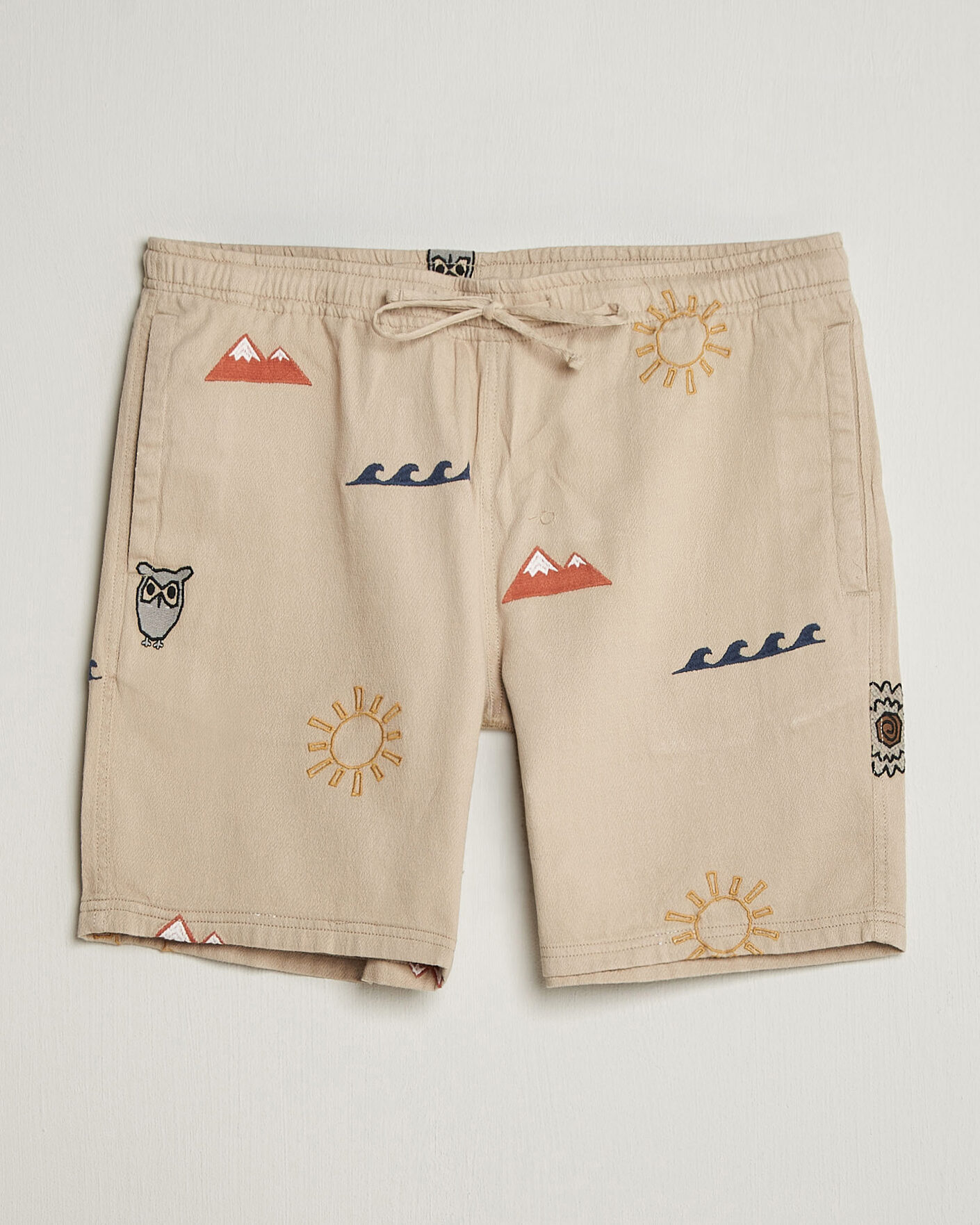 Hombres | Pantalones cortos | KnowledgeCotton Apparel | Loose Embroidery Shorts Light Feather Grey