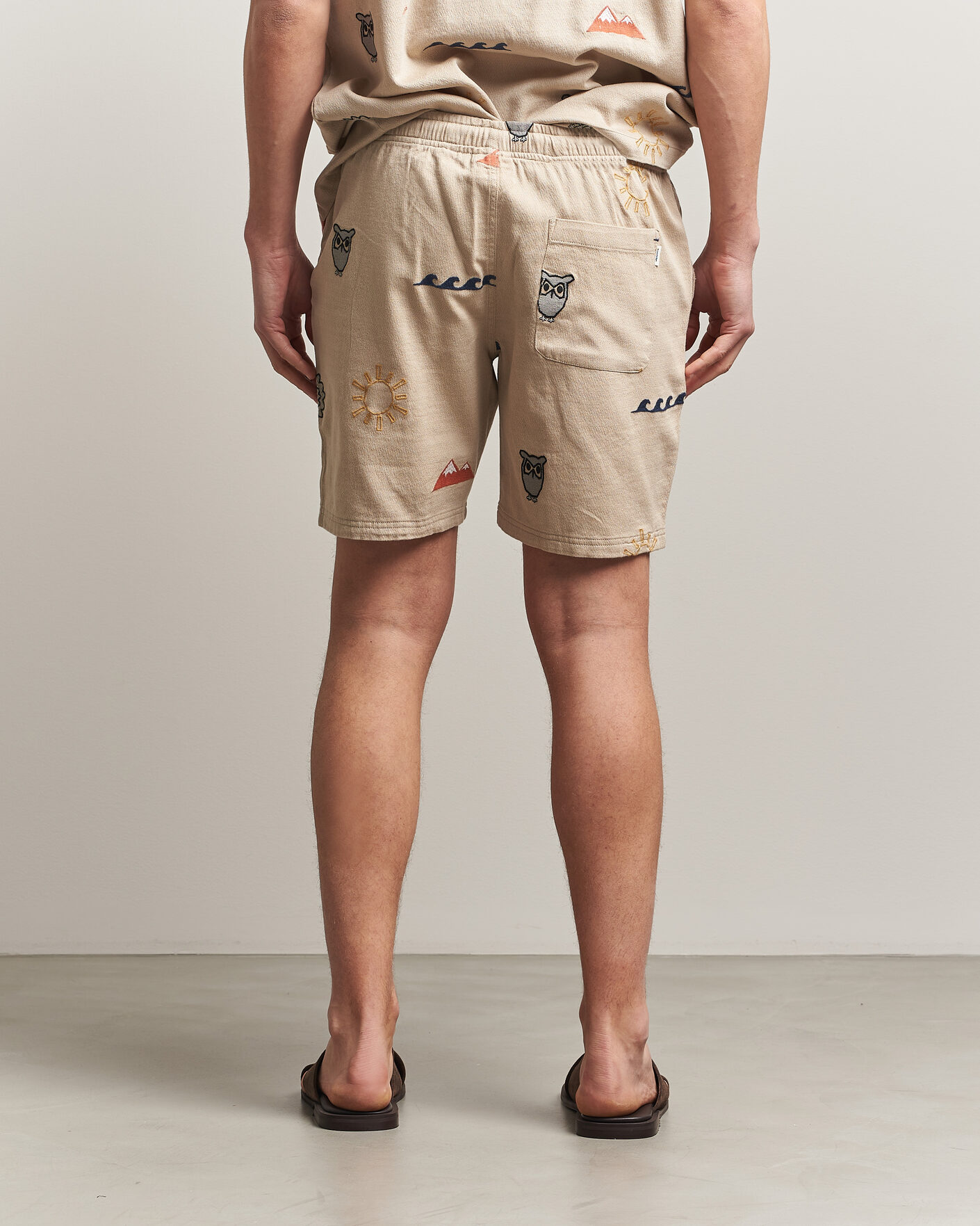 Hombres | Pantalones cortos | KnowledgeCotton Apparel | Loose Embroidery Shorts Light Feather Grey