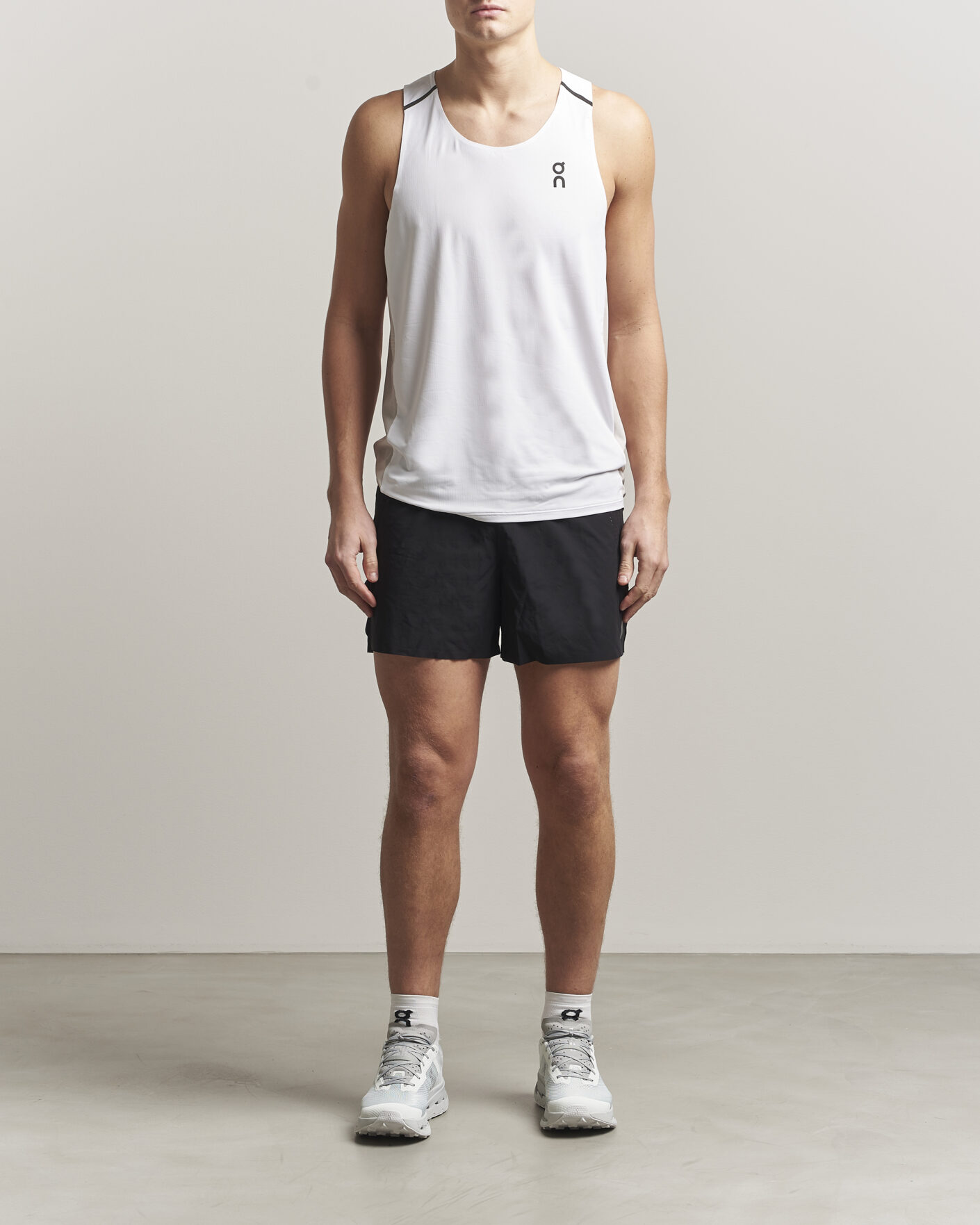 Hombres | Camisetas | On | Performance Tank  White/Silver
