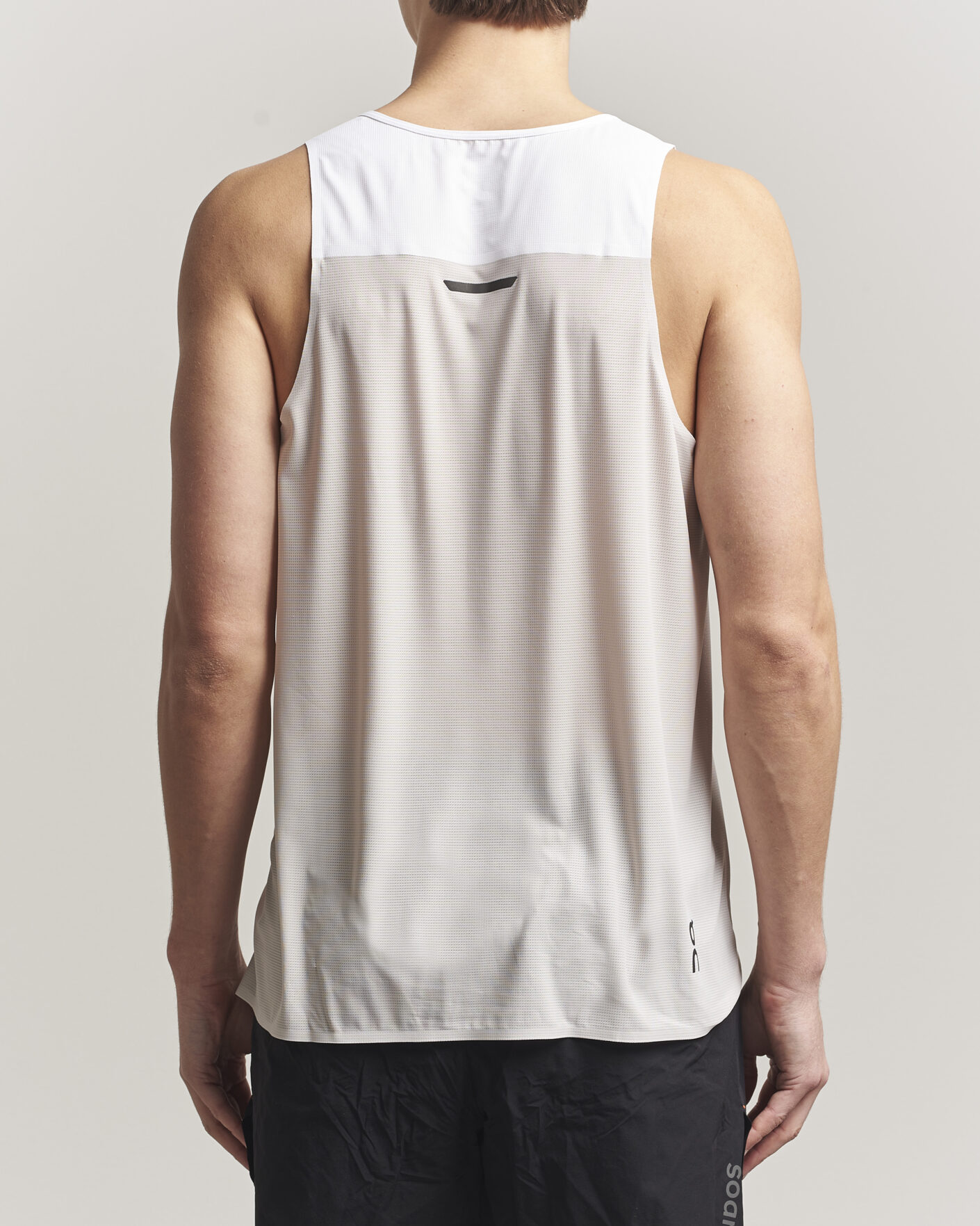 Hombres | Camisetas | On | Performance Tank White/Silver