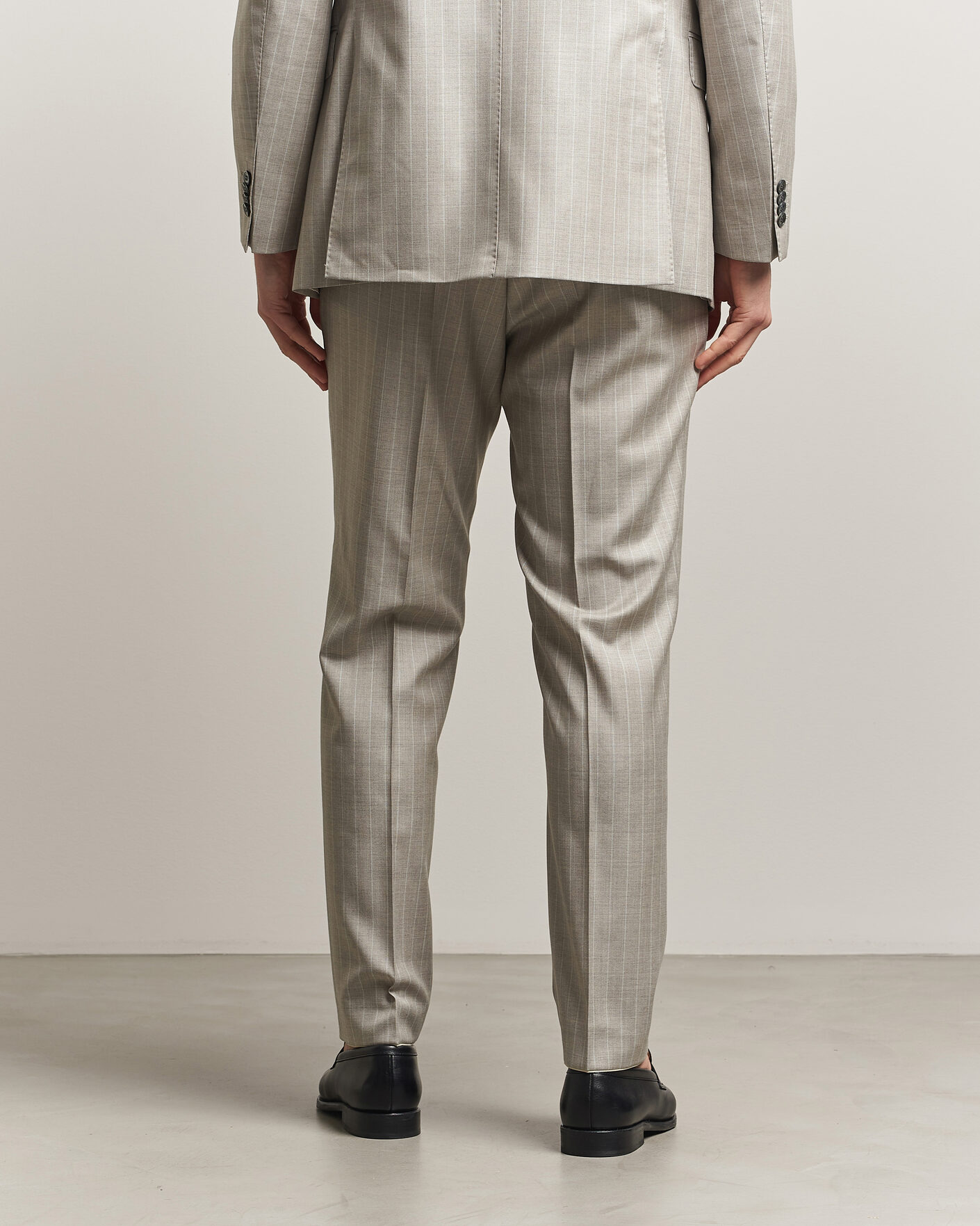 Hombres | Pantalones | Oscar Jacobson | Delon Striped Wool Trousers Beige
