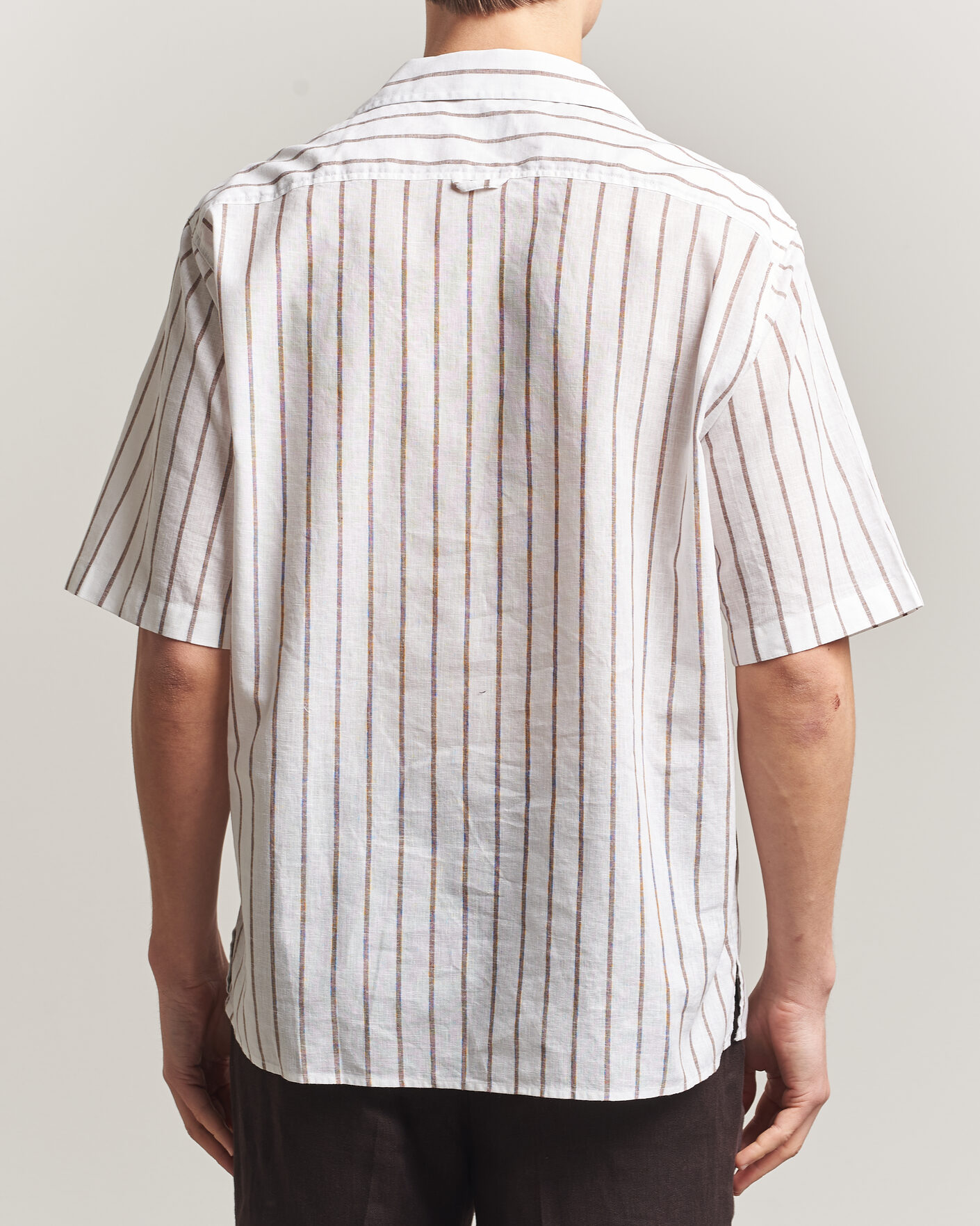 Hombres | Camisas | Oscar Jacobson | Striped Short Sleeve Linen Shirt Brown/White