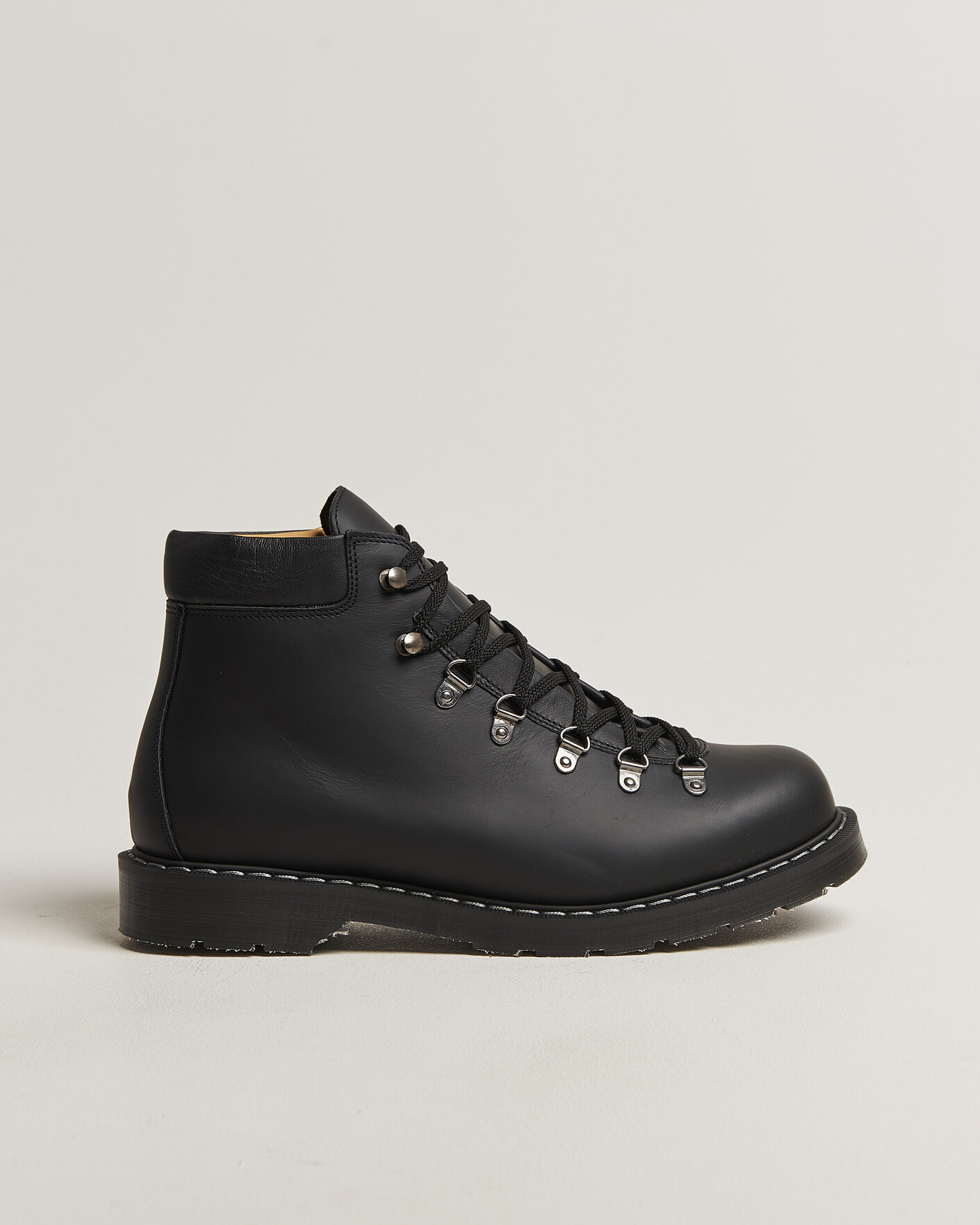 Hombres | Botas | Solovair | Urban Hiker Boot Black Waxy