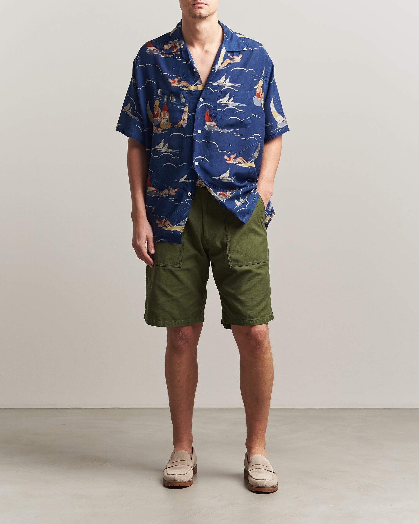 Hombres | Camisas | BEAMS PLUS | Holiday Print Camp Shirt Navy