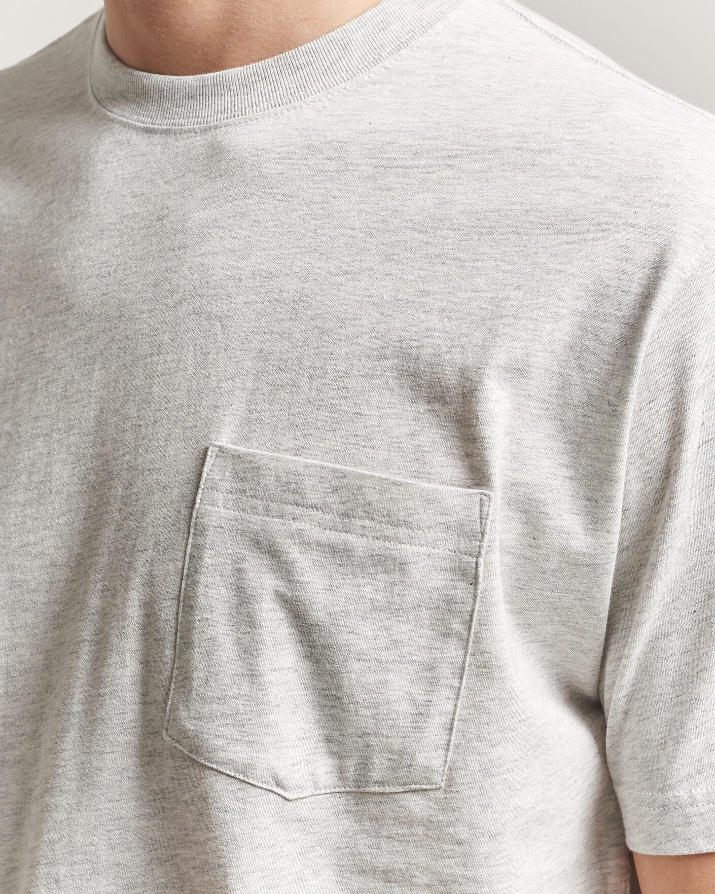 Hombres | Camisetas | BEAMS PLUS | Pocket Tee Ash Grey