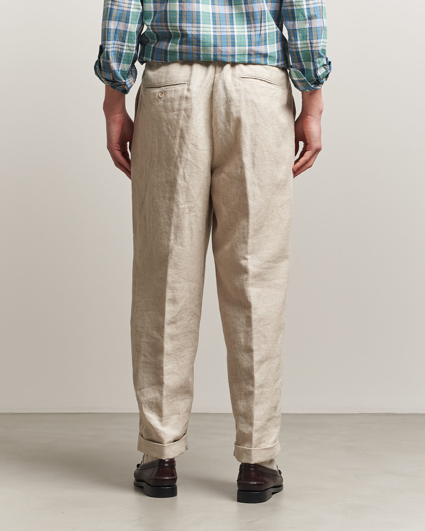 Hombres | Pantalones | BEAMS PLUS | Cotton/Linen Pleated Trousers Off White
