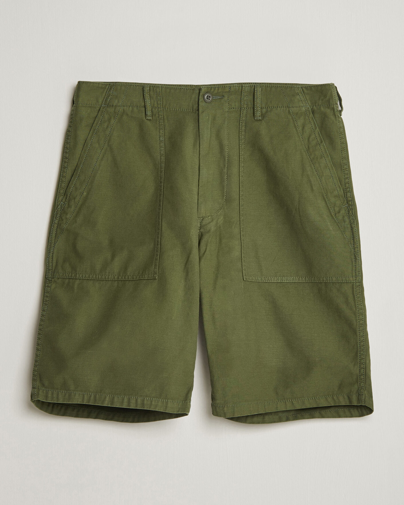 Hombres | Pantalones cortos | BEAMS PLUS | MIL Utility Sateen Shorts Olive