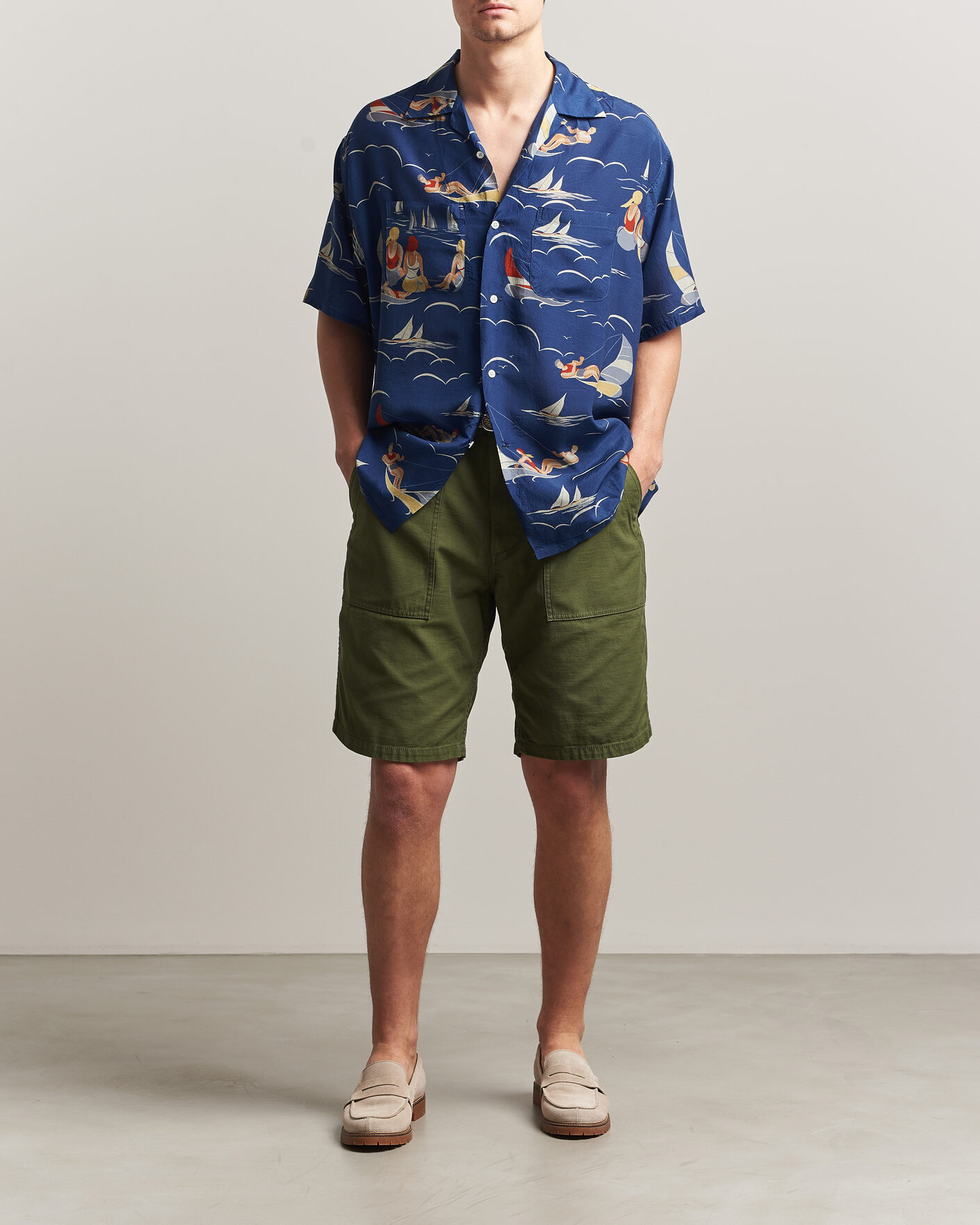 Hombres | Pantalones cortos | BEAMS PLUS | MIL Utility Sateen Shorts Olive