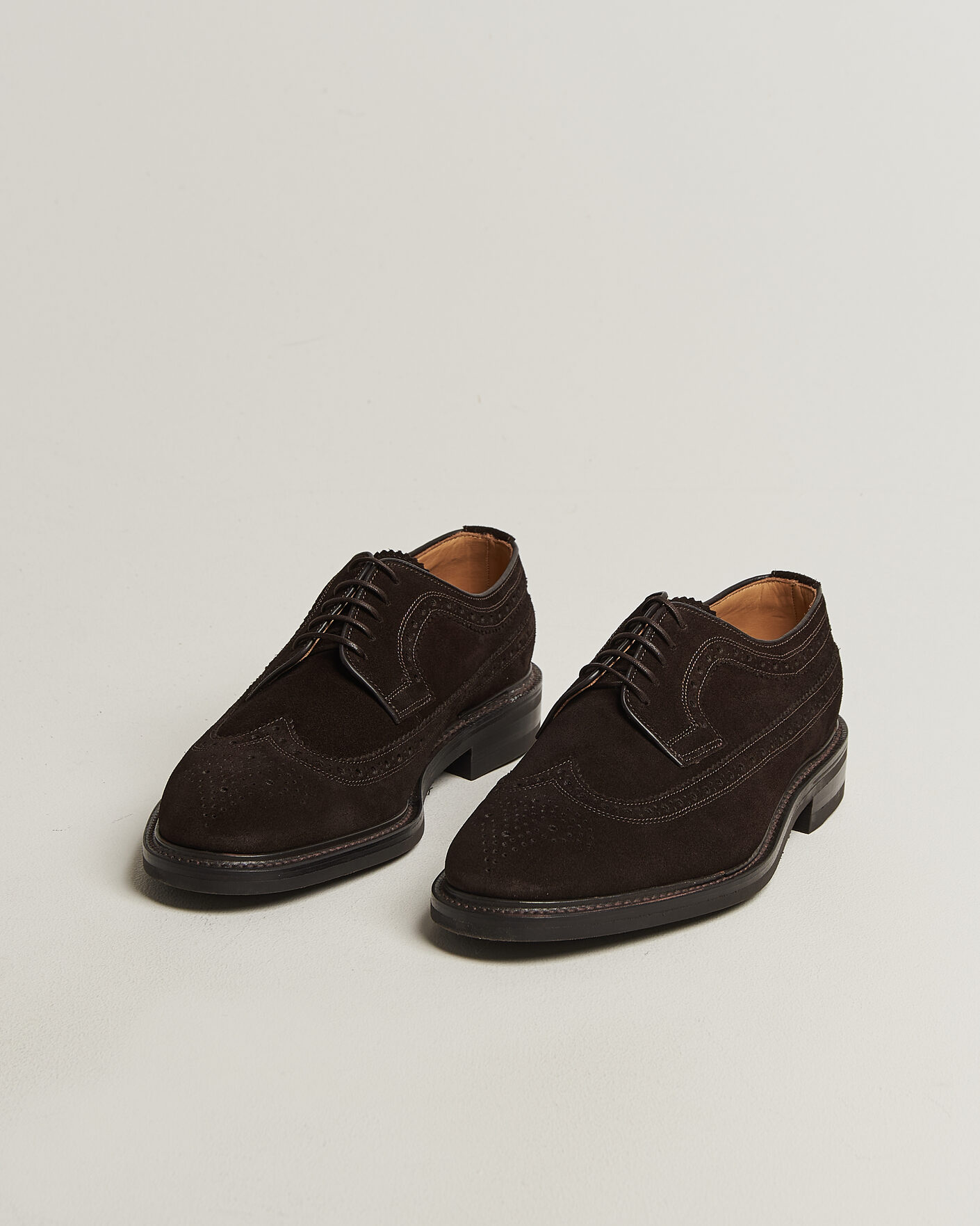 Hombres | Zapatos derby | Loake Shoemakers | Sovereign Longwing Suede Derby Dark Brown