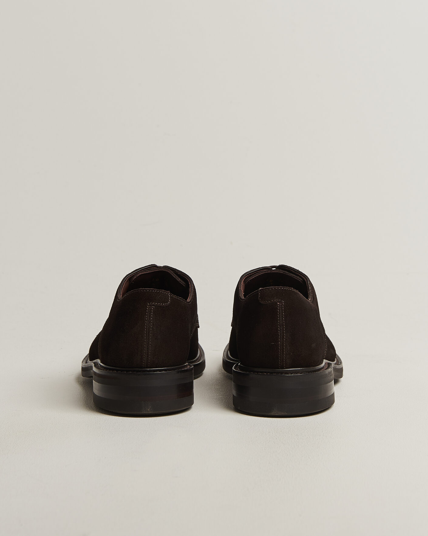 Hombres | Zapatos derby | Loake 1880 | Barbican Suede Derby Dark Brown