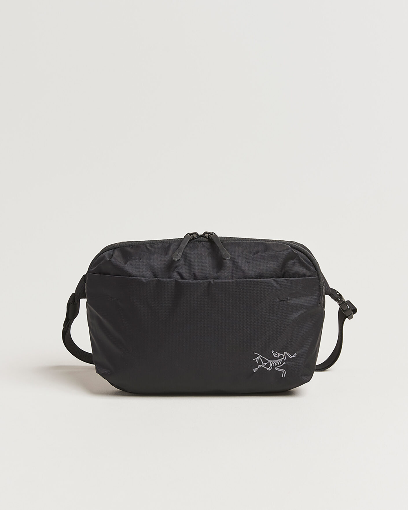 Arc'teryx Heliad Crossbody Bag Black en CareOfCarl.es