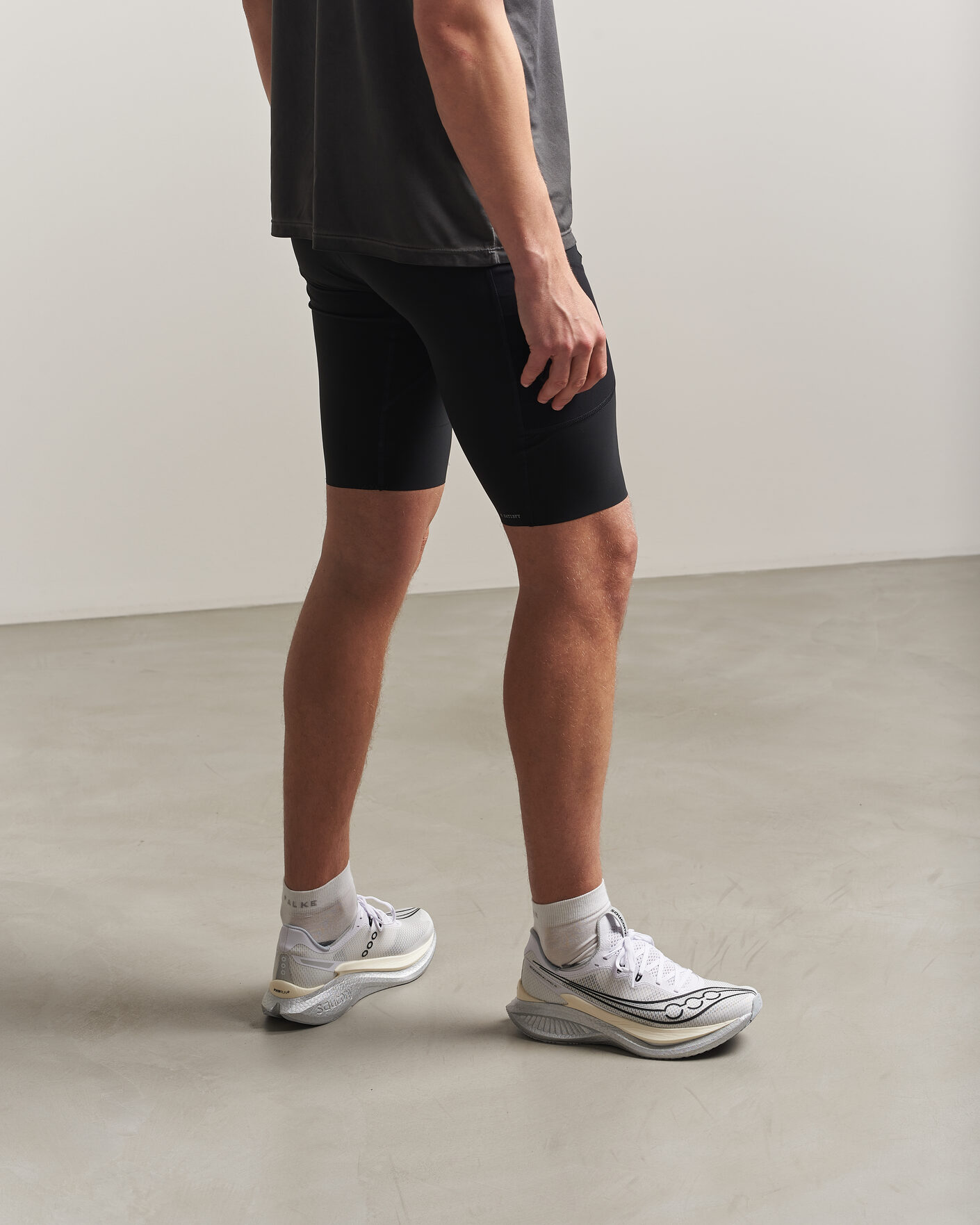 Hombres | Zapatillas de correr | Saucony | Endorphin Pro 5 White/Black