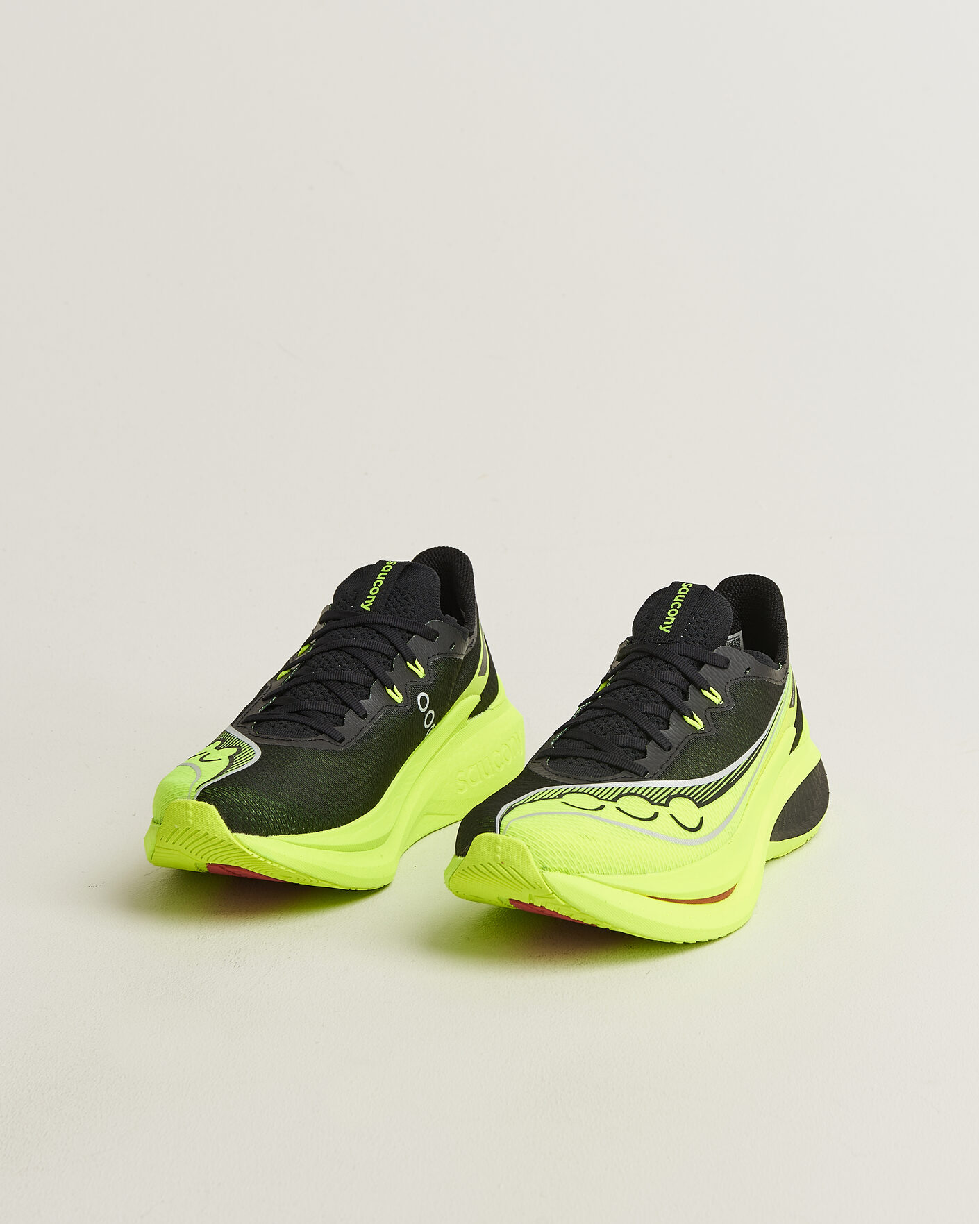 Hombres | Zapatillas de correr | Saucony | Endorphin Pro 5 Black/Shock