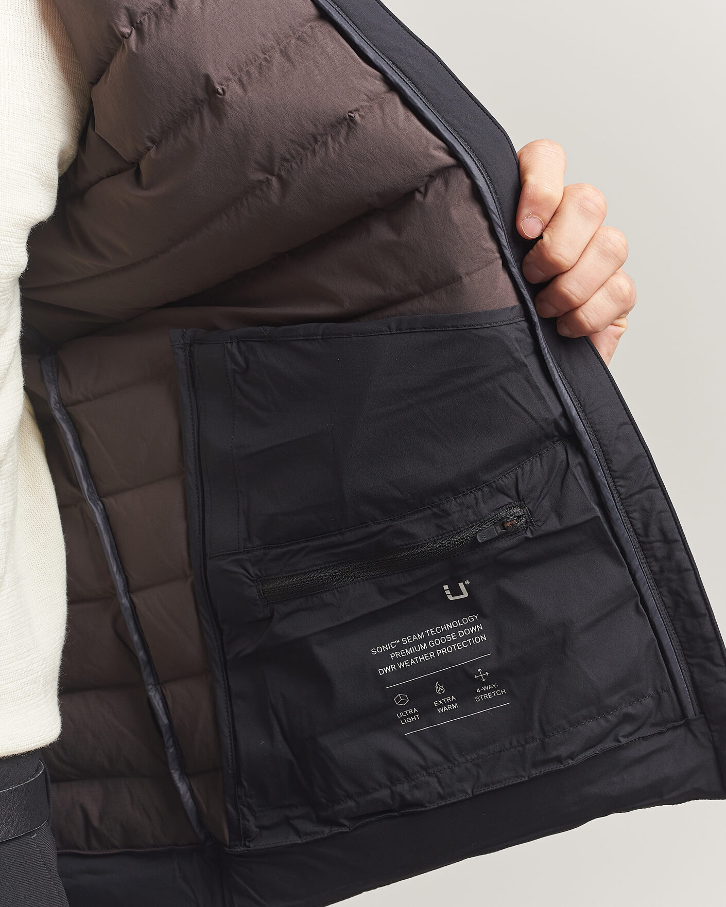 Hombres | Chalecos | UBR | Super Sonic Vest Esspresso