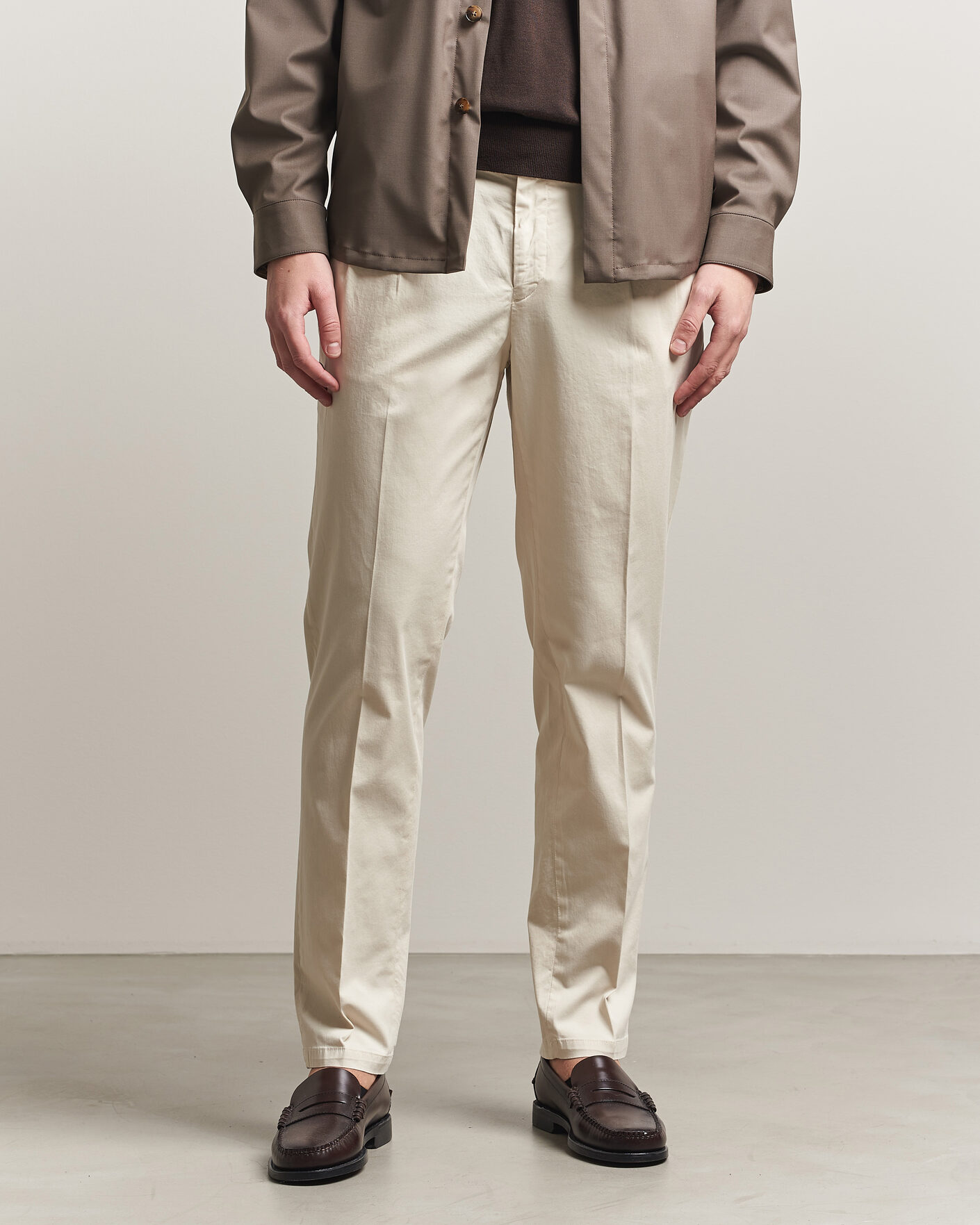 Hombres | Pantalones | Briglia 1949 | Easy Fit Pleated Cotton Stretch Chino Cream