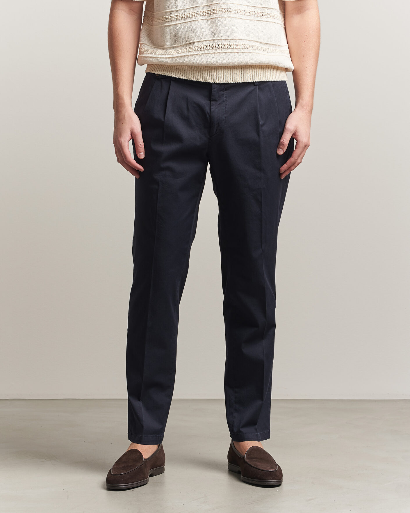 Hombres | Pantalones | Briglia 1949 | Easy Fit Pleated Cotton Stretch Chino Navy