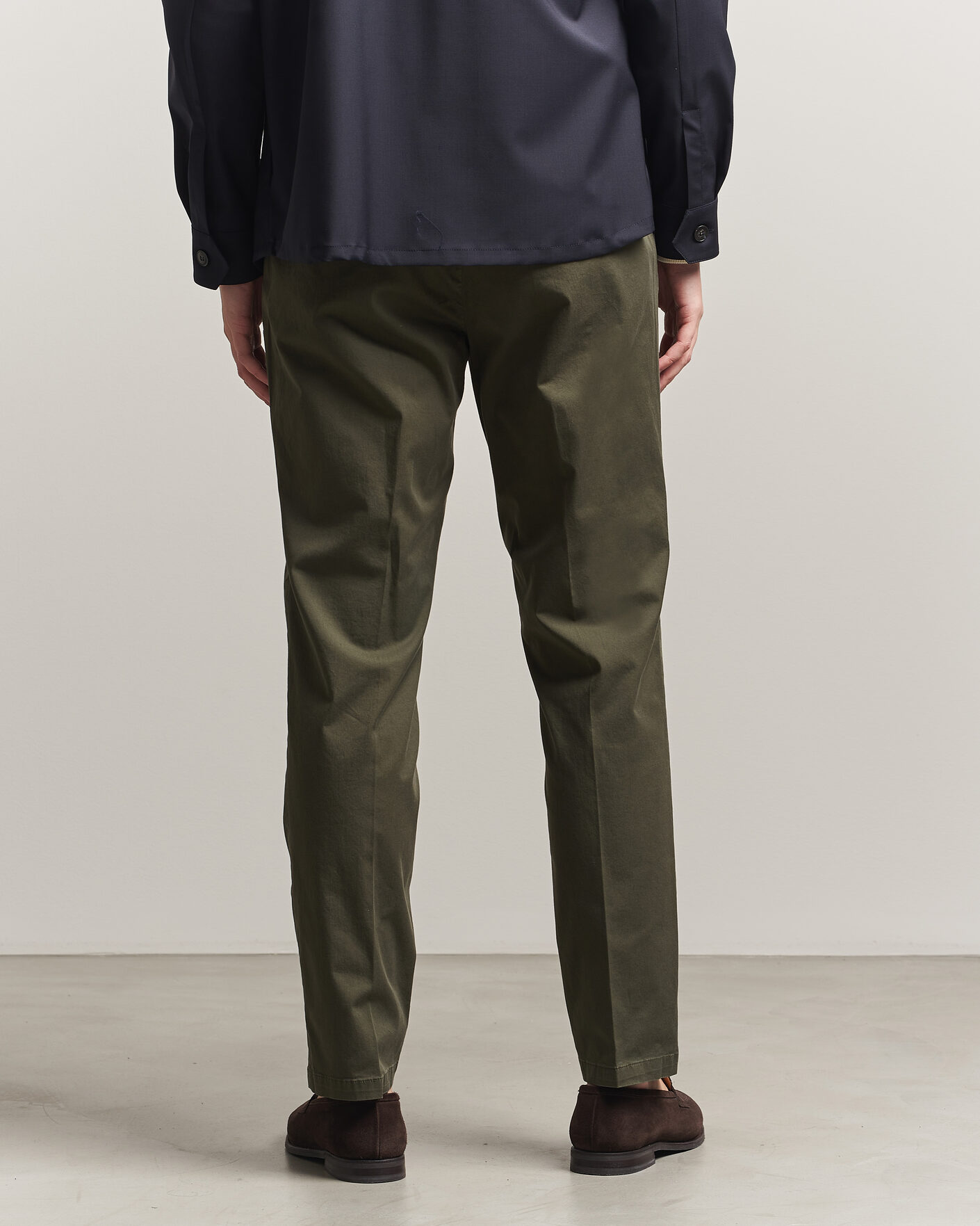 Hombres | Pantalones | Briglia 1949 | Easy Fit Pleated Cotton Stretch Chino Olive