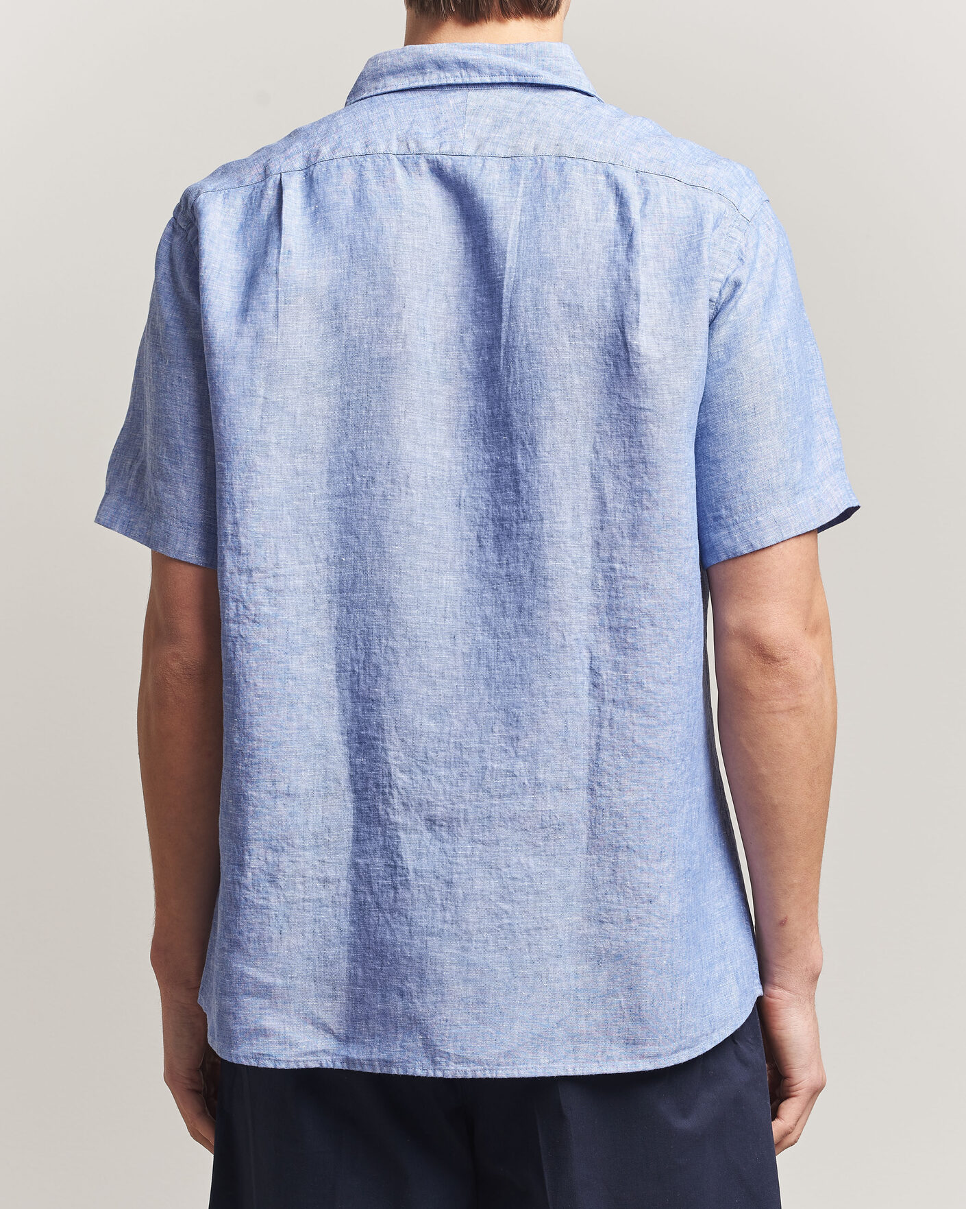Hombres | Camisas | Charles Tyrwhitt | Pure Linen Short Sleeve Slim Fit Shirt Cornflower Blue