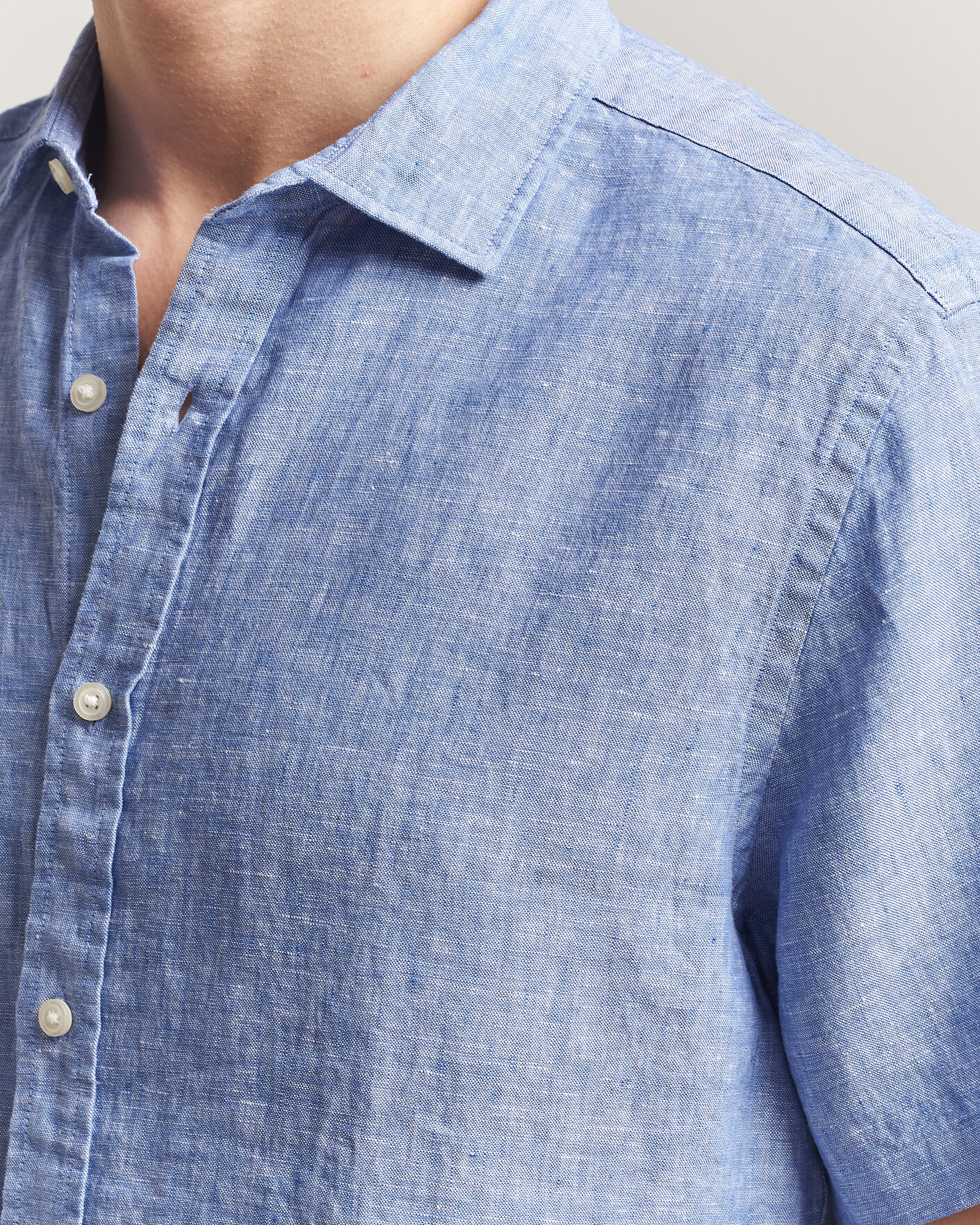 Hombres | Camisas | Charles Tyrwhitt | Pure Linen Short Sleeve Slim Fit Shirt Cornflower Blue