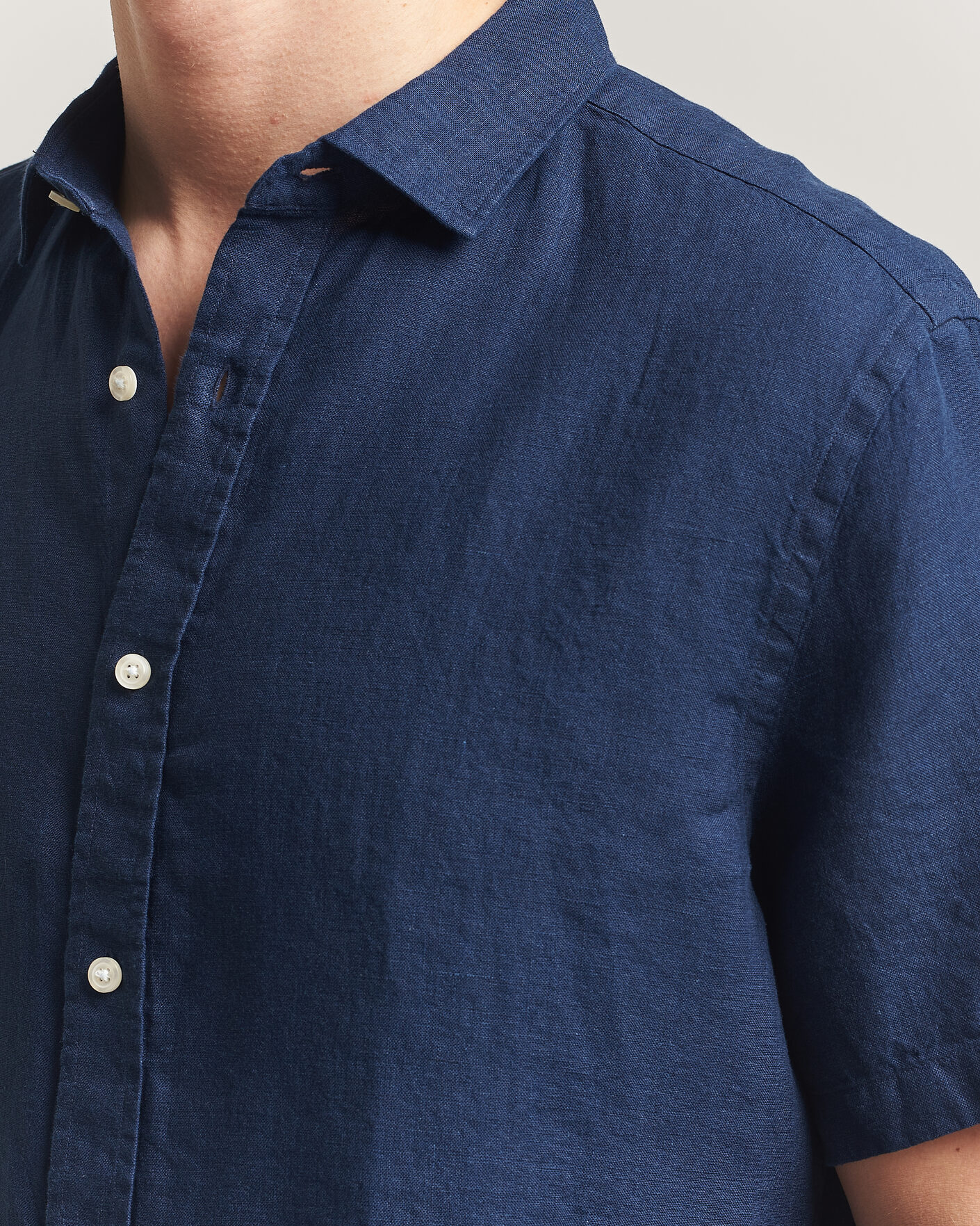 Hombres | Camisas | Charles Tyrwhitt | Pure Linen Short Sleeve Slim Fit Shirt Navy