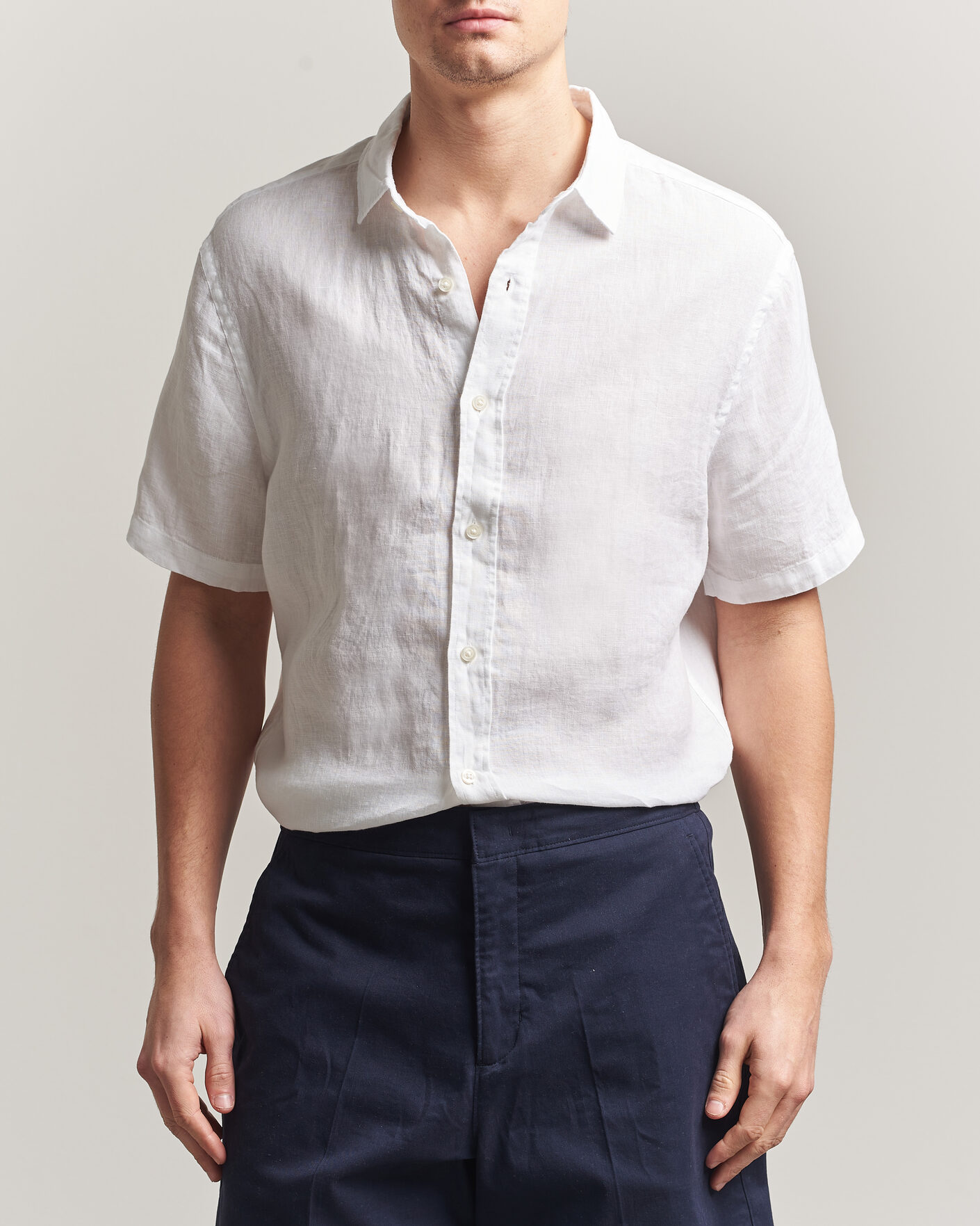 Hombres | Camisas | Charles Tyrwhitt | Pure Linen Short Sleeve Slim Fit Shirt White