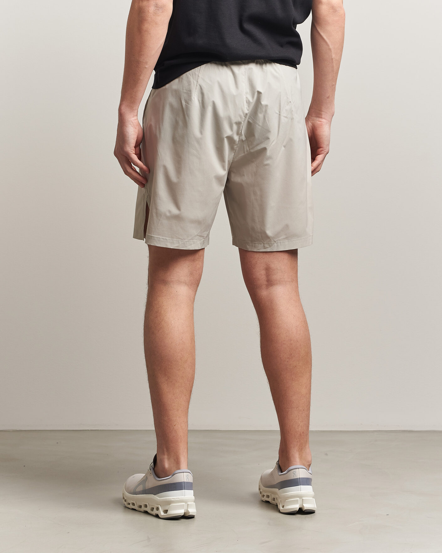 Hombres | Pantalones cortos | Houdini | Pace Light Shorts Greenish Grey