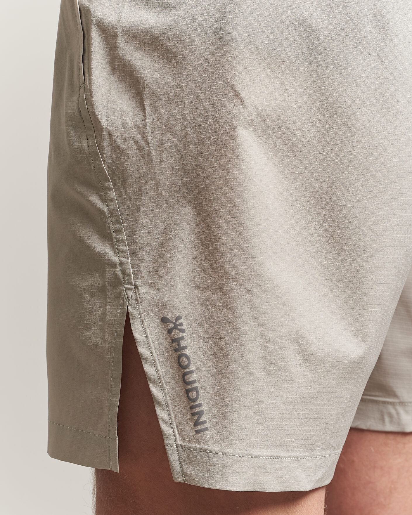 Hombres | Pantalones cortos | Houdini | Pace Light Shorts Greenish Grey