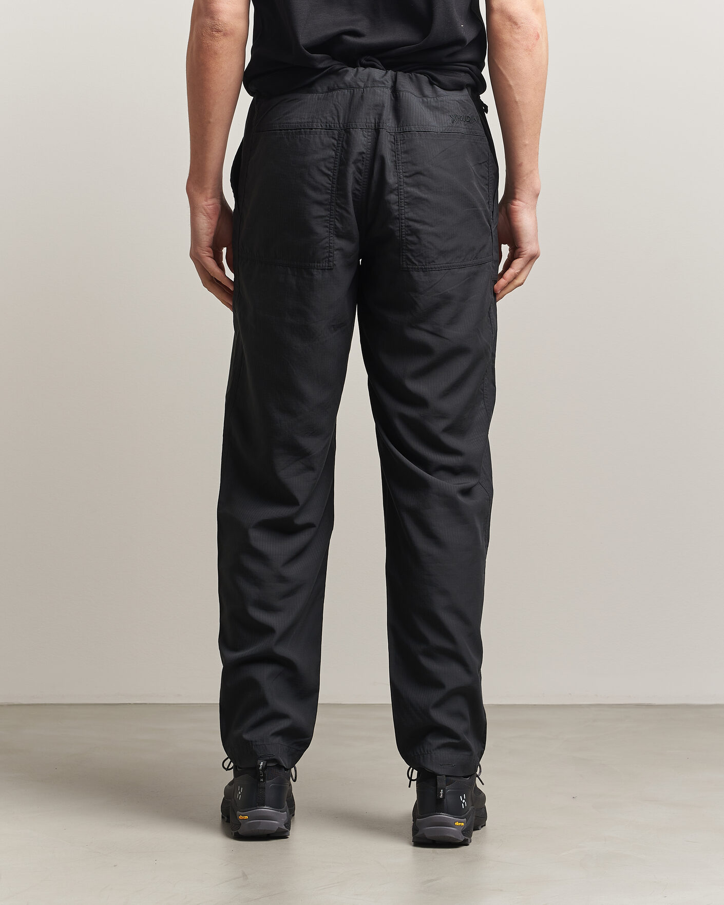 Hombres | Pantalones | Houdini | Tree Chore Pants II Bleached Black