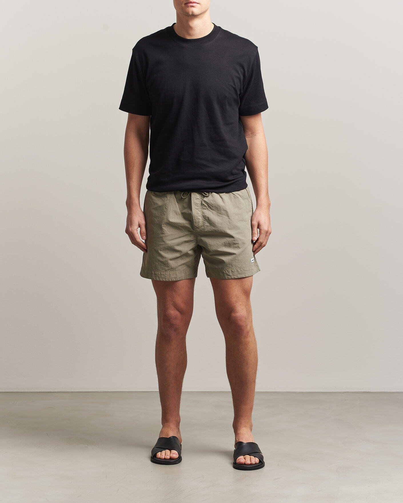 Hombres | Woolrich Solid Garment Dyed Swimshorts Smokey Olive | Woolrich | Solid Garment Dyed Swimshorts Smokey Olive
