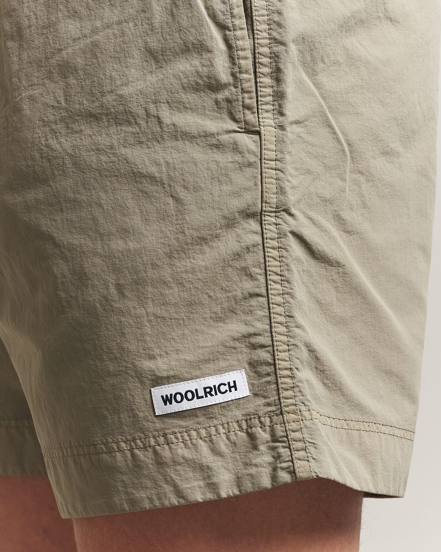 Hombres | Woolrich Solid Garment Dyed Swimshorts Smokey Olive | Woolrich | Solid Garment Dyed Swimshorts Smokey Olive