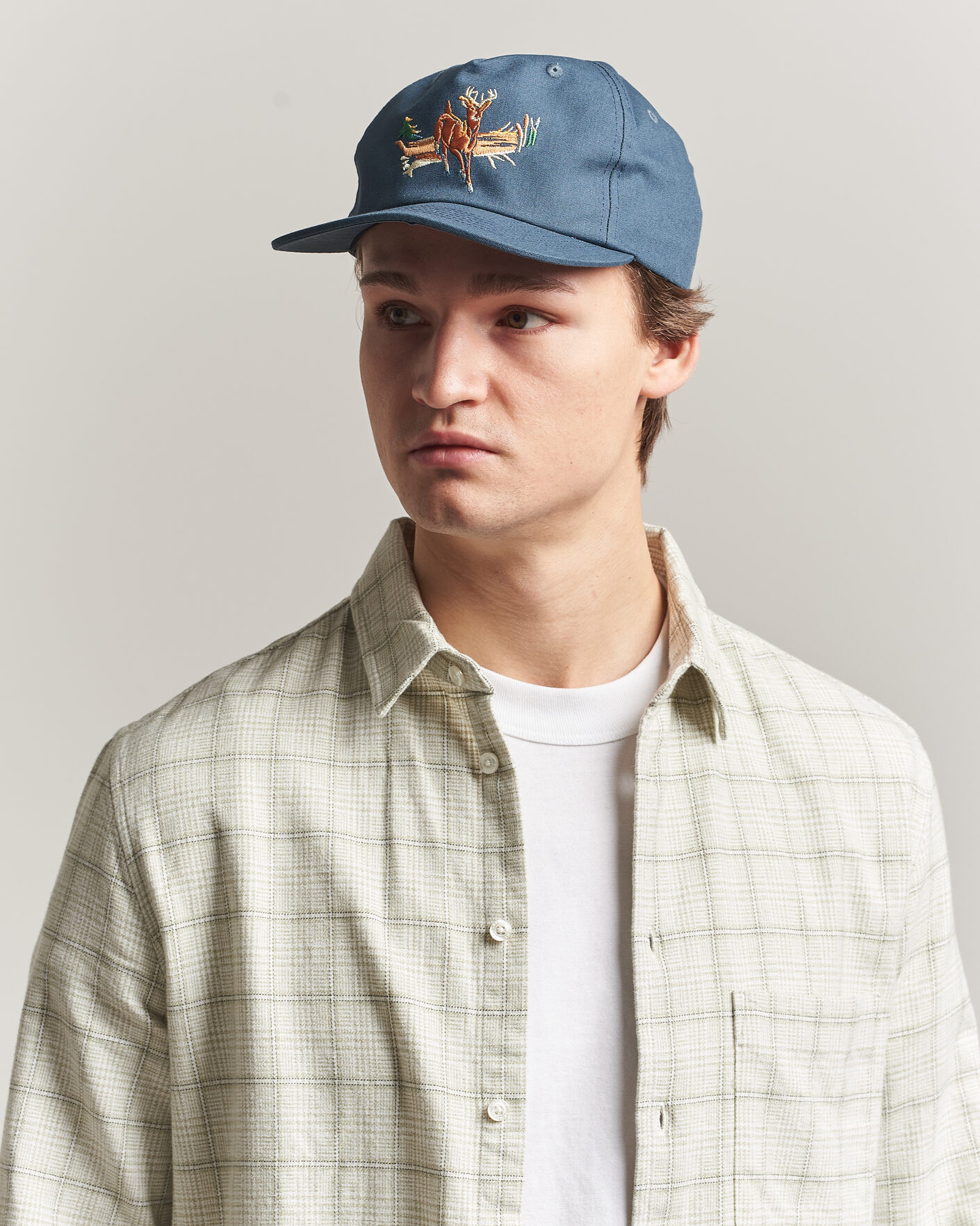 Hombres | Sombreros y gorras | Filson | Deer Trucker Cap Dusty Blue