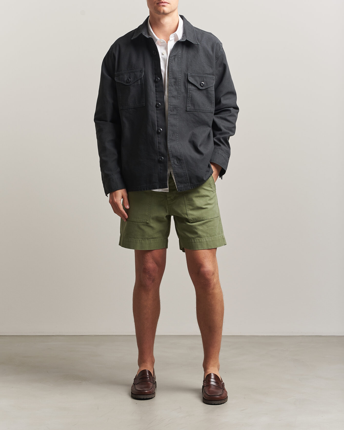 Hombres | Pantalones cortos | Filson | Field Cargo Shorts Washed Fatigue Green