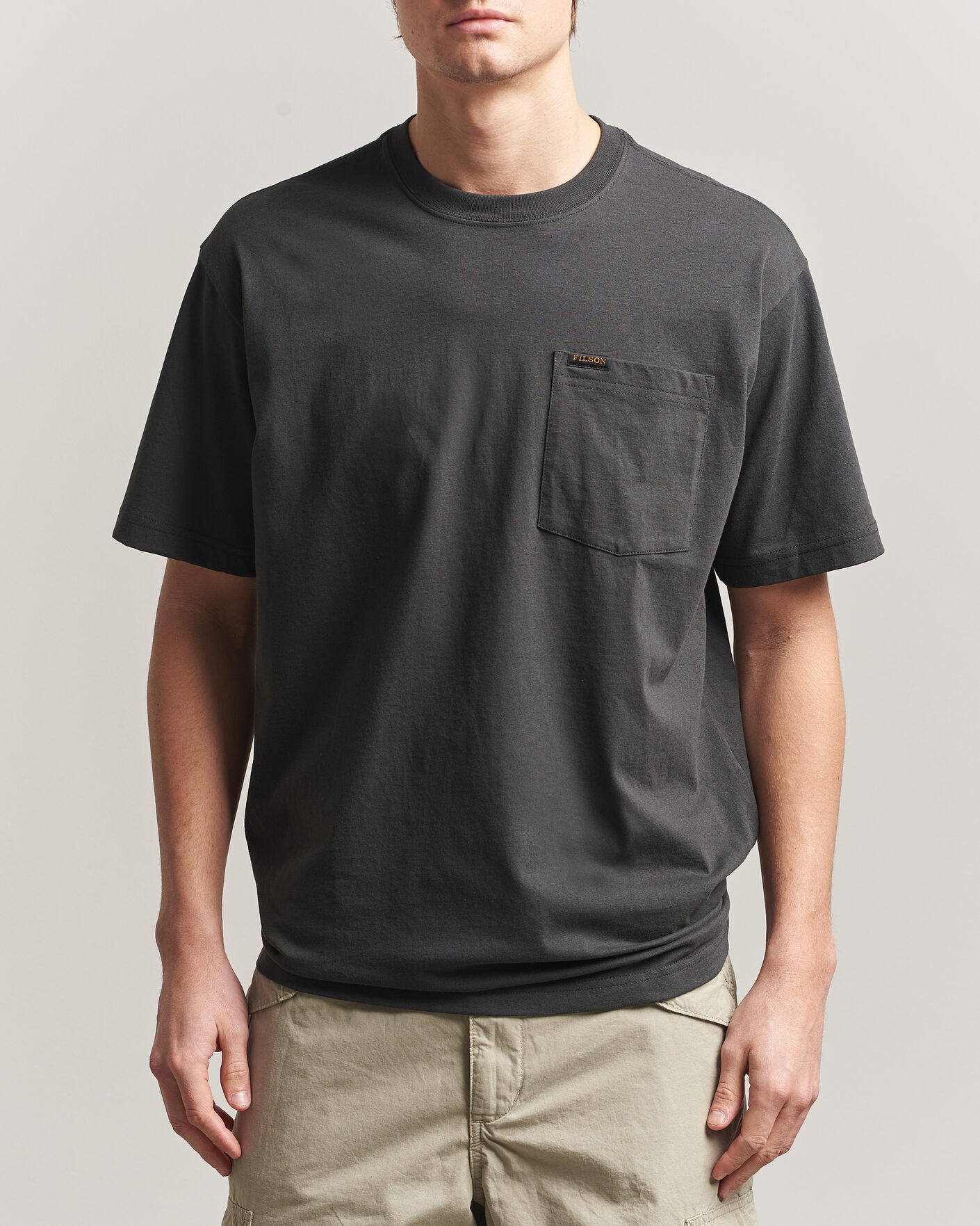 Hombres | Camisetas | Filson | Pocket T-Shirt Faded Black