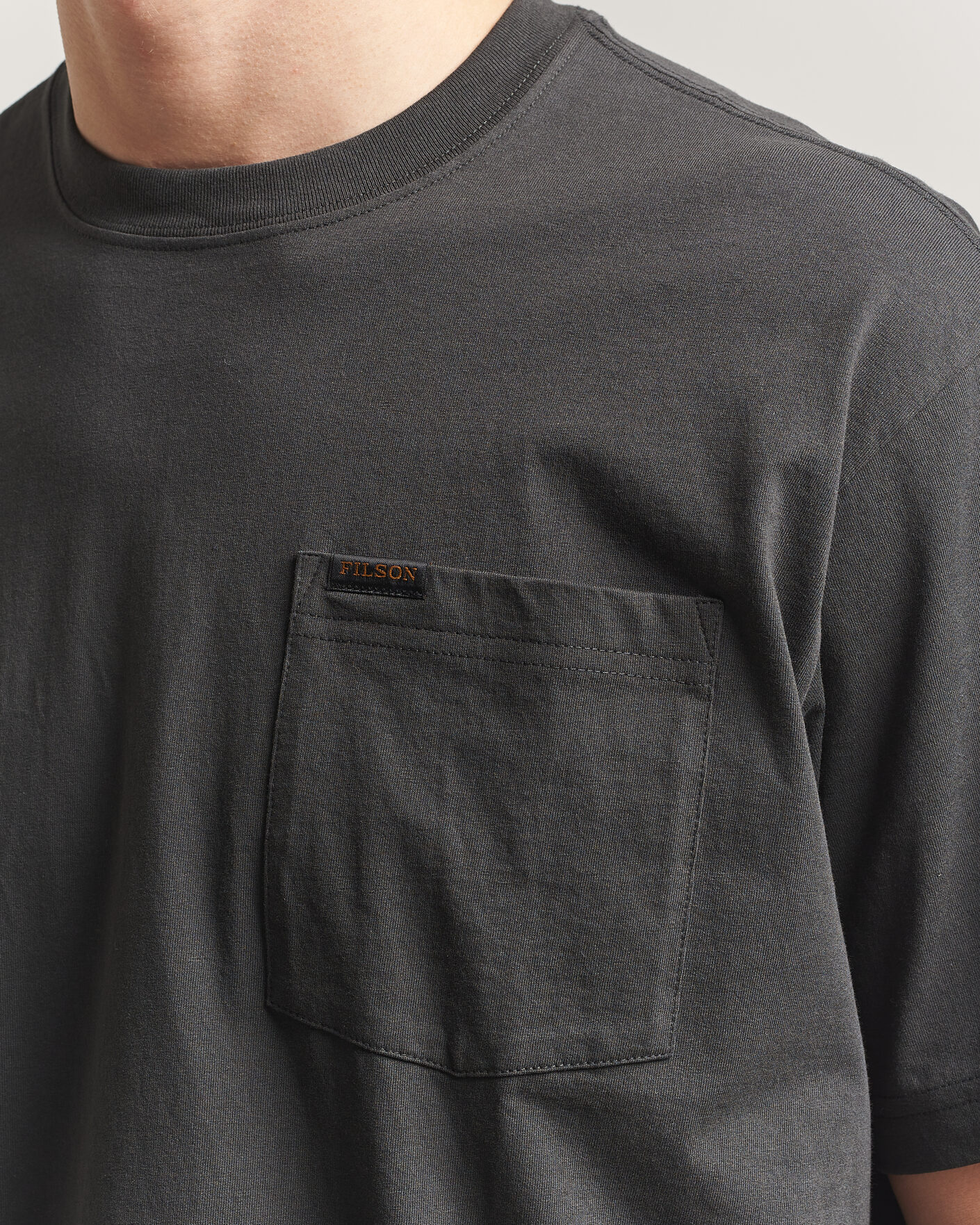 Hombres | Camisetas | Filson | Pocket T-Shirt Faded Black