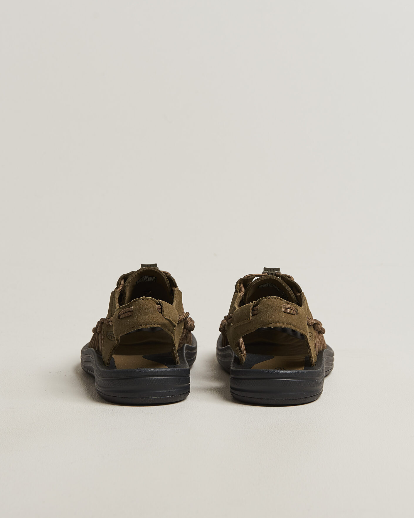 Hombres | Sandalias y chanclas | KEEN | Uneek Sneaker Sandal Dark Olive