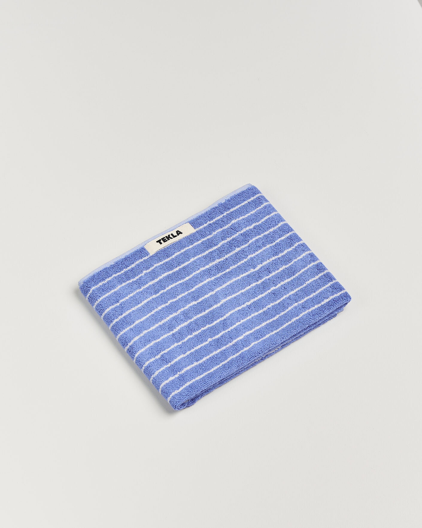 Hombres | Telas | Tekla | Organic Terry Hand Towel Clear Blue Stripes