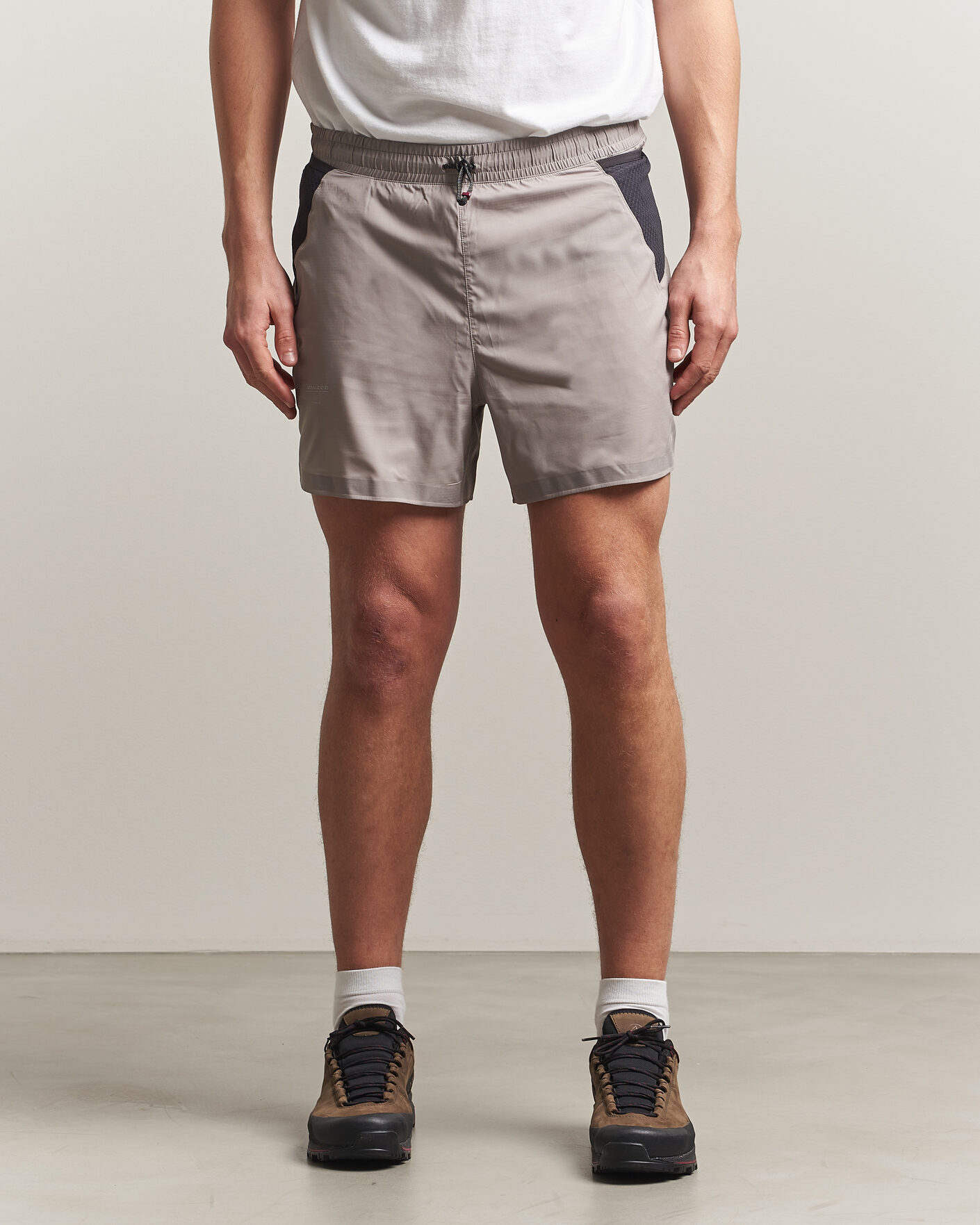 Hombres | Pantalones cortos | Klättermusen | Bele Running Shorts Ridge Grey