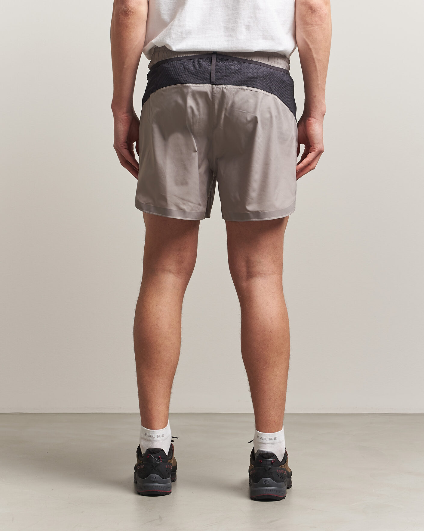 Hombres | Pantalones cortos | Klättermusen | Bele Running Shorts Ridge Grey