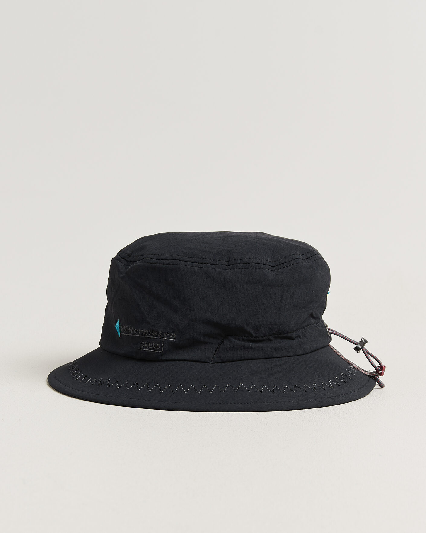 Hombres | Sombreros y gorras | Klättermusen | Skuld Bucket Hat Black