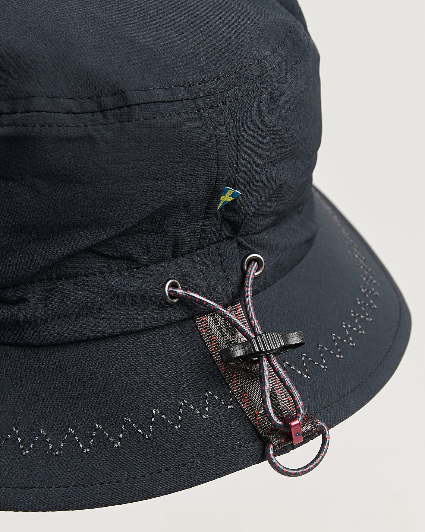 Hombres | Sombreros y gorras | Klättermusen | Skuld Bucket Hat Black