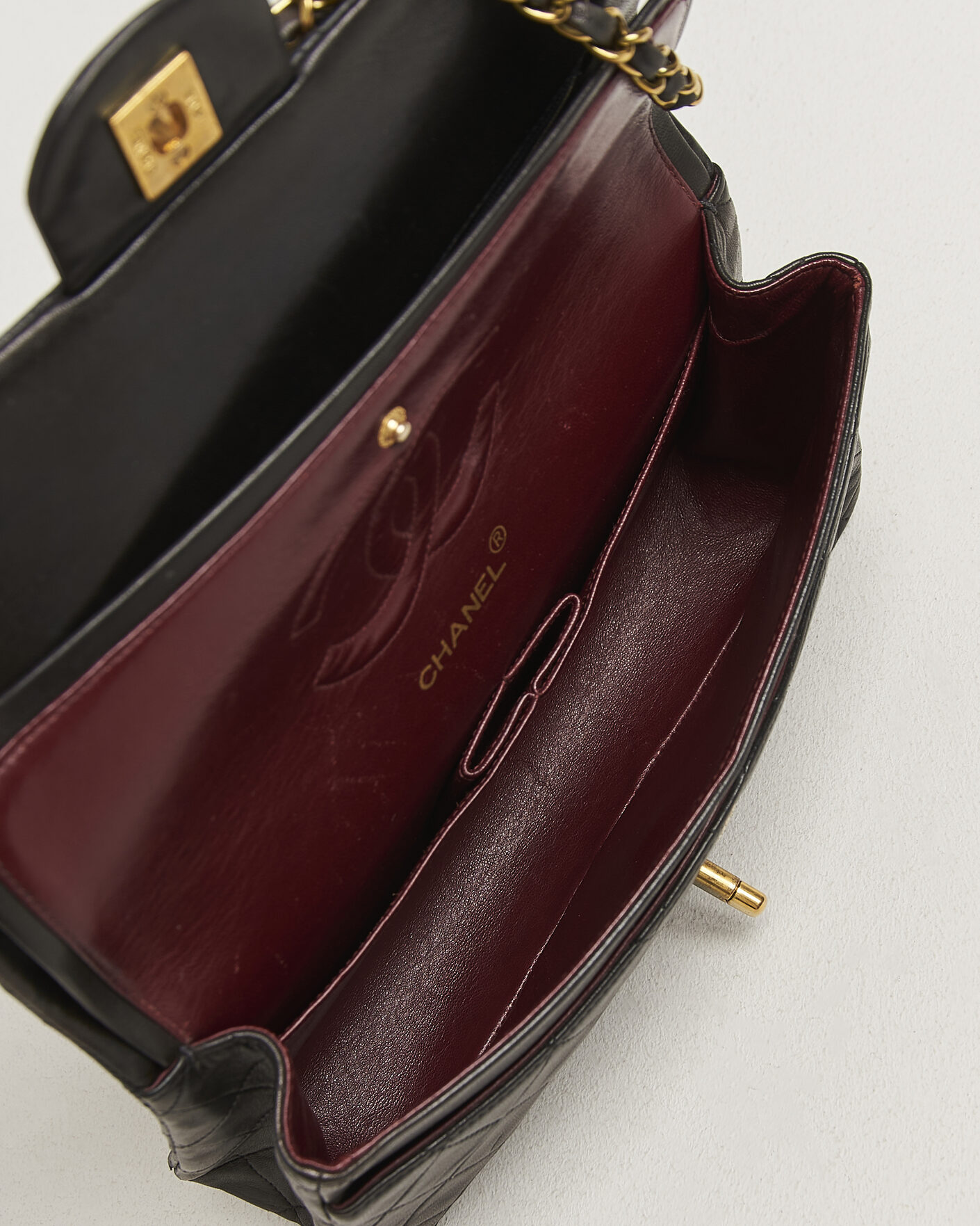 Hombres | Pre-Owned & Vintage Bags | Chanel Pre-Owned | Classic Medium Double Flap Bag Black