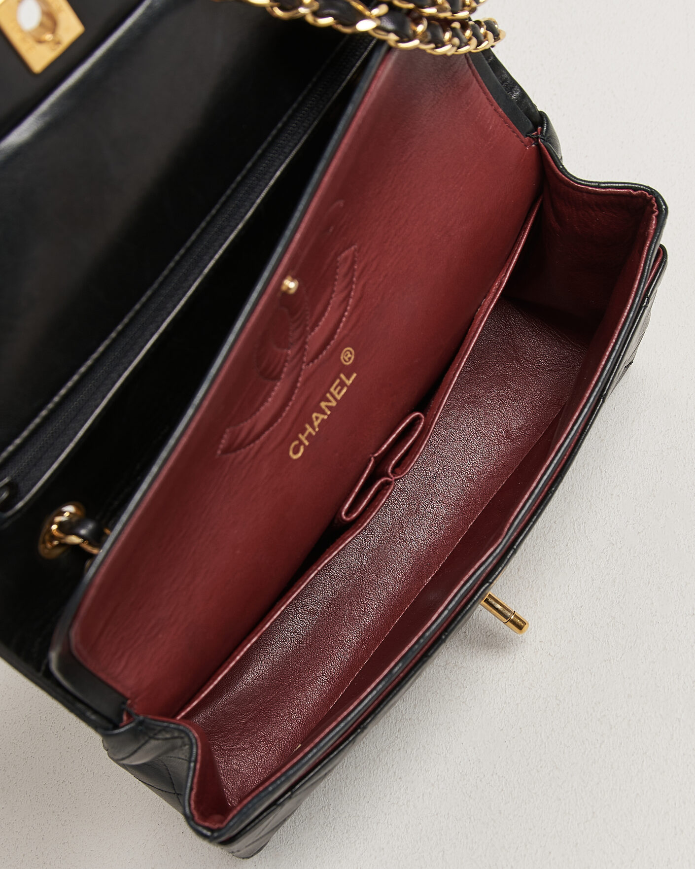 Hombres | Pre-Owned & Vintage Bags | Chanel Pre-Owned | Classic Medium Double Flap Bag Lambskin Black