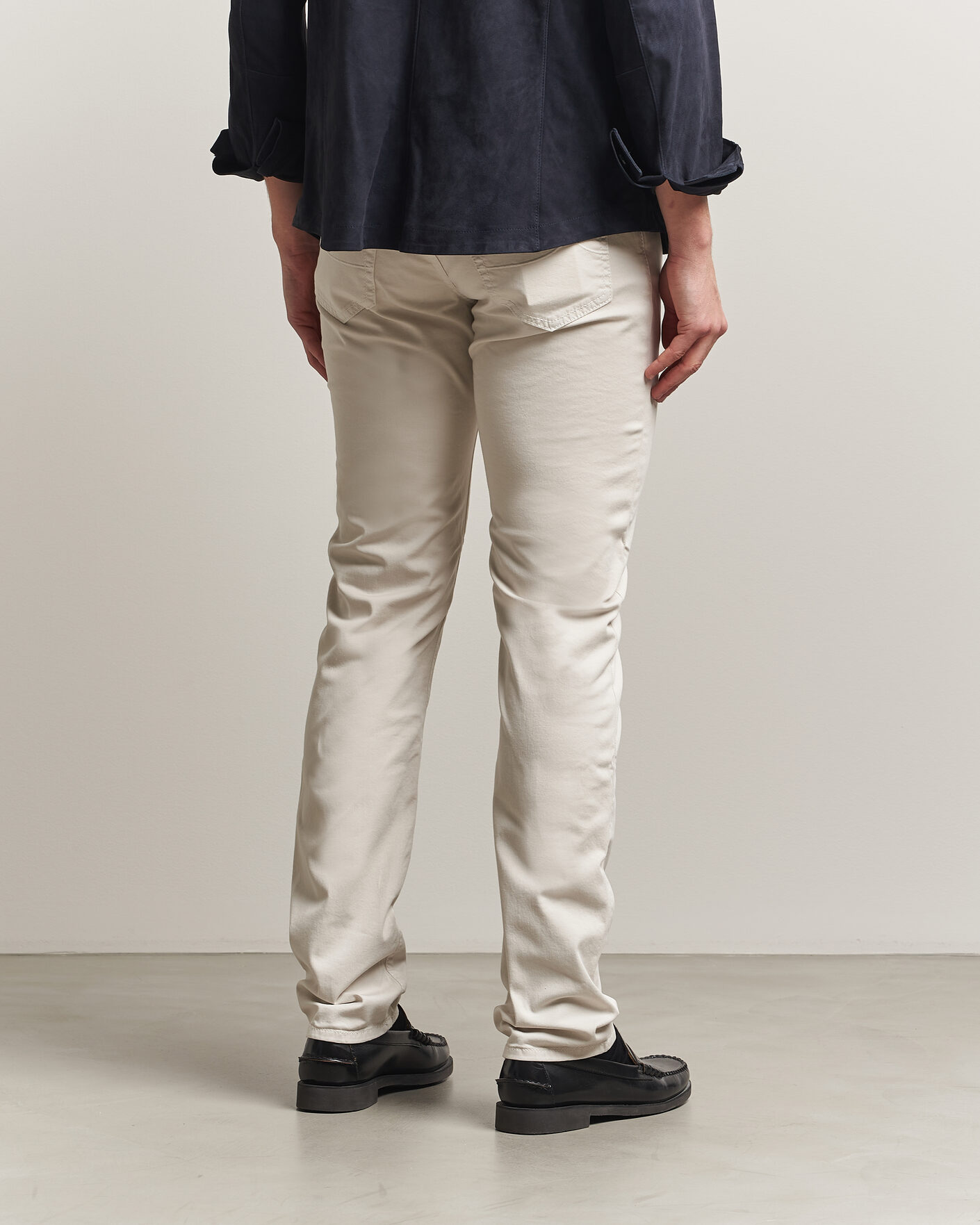 Hombres | Pantalones | Jacob Cohën | Bard Garment Dyed Gabardine Trousers Off White