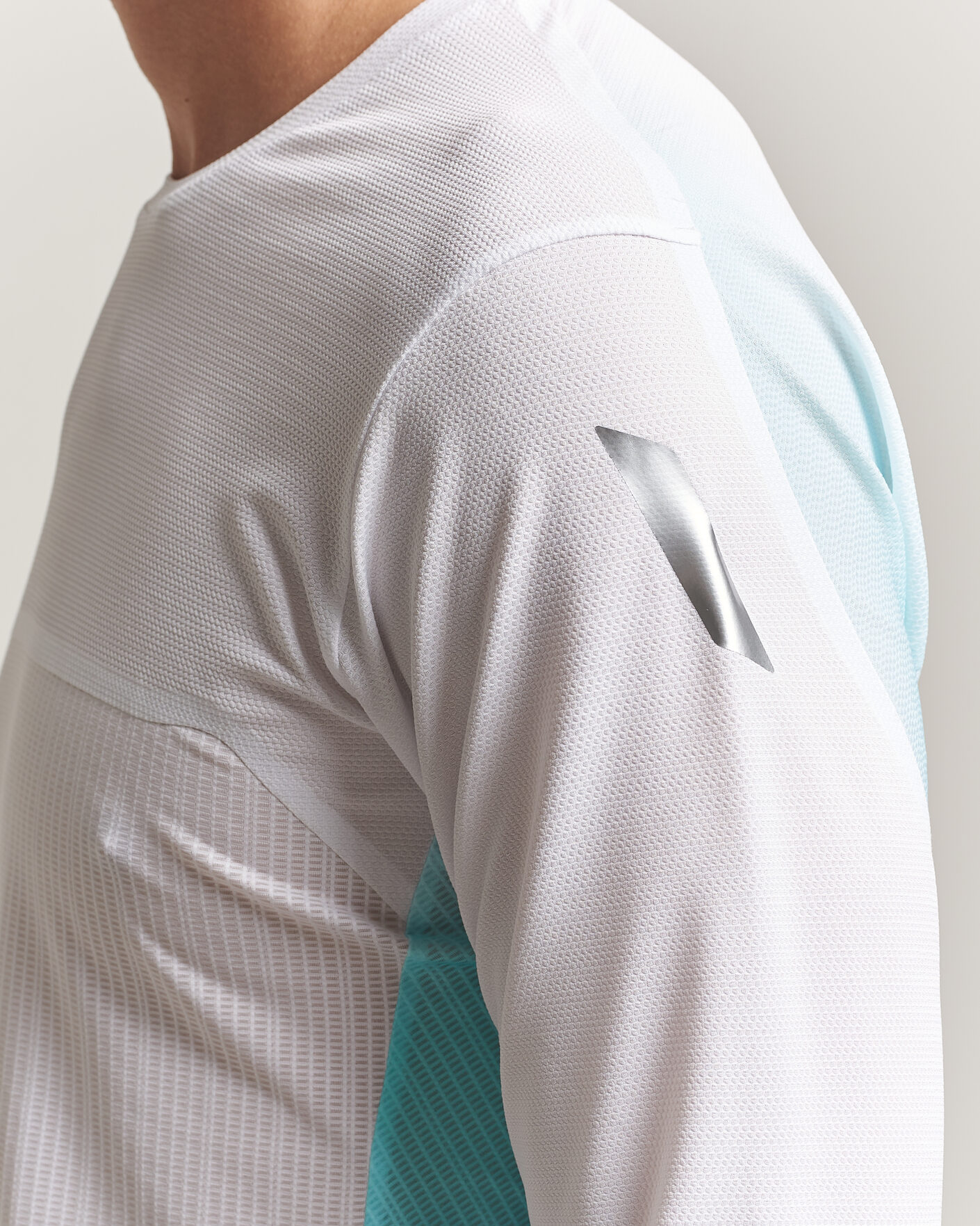 Hombres | Camisetas | SOAR Running | Hot Weather Long Sleeve Tee White/Blue