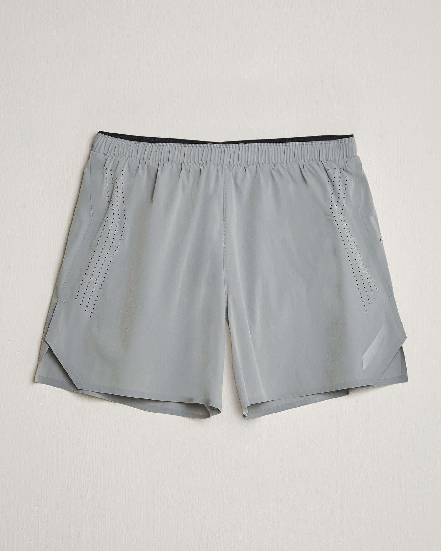Hombres | Pantalones cortos | SOAR Running | Run Short Silver Grey