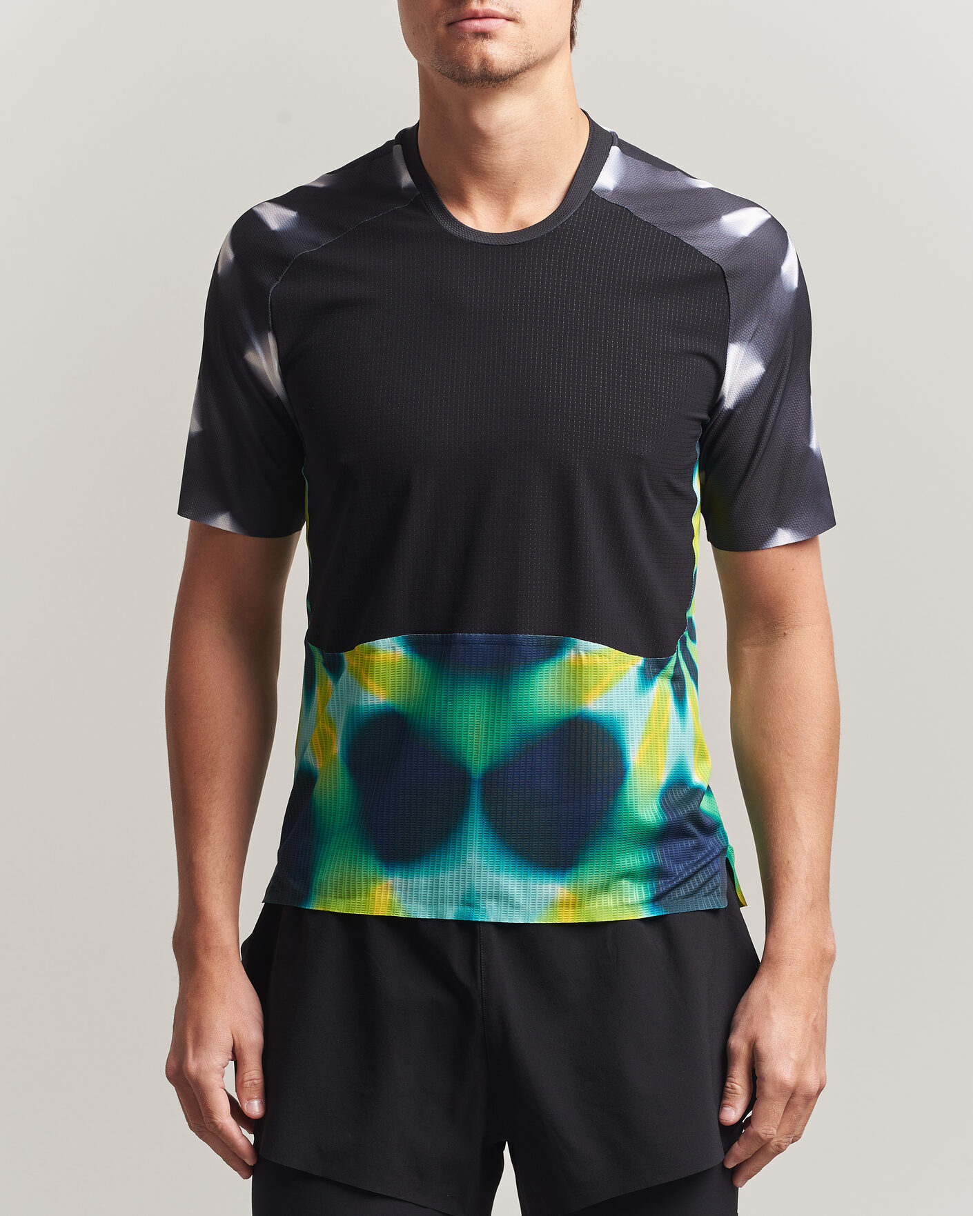 Hombres | Camisetas | SOAR Running | Trail Race Top Black/Fade Grey