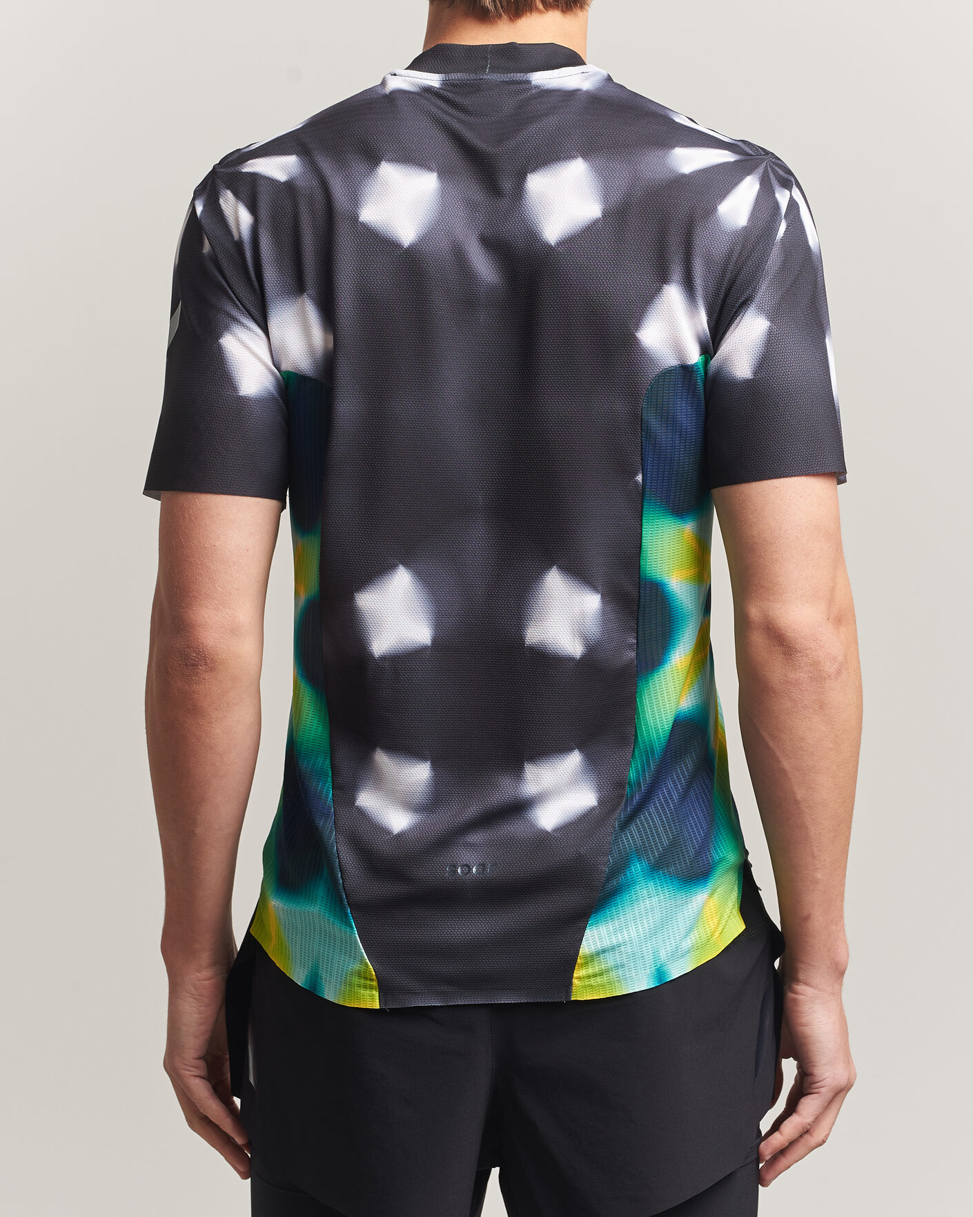 Hombres | Camisetas | SOAR Running | Trail Race Top Black/Fade Grey