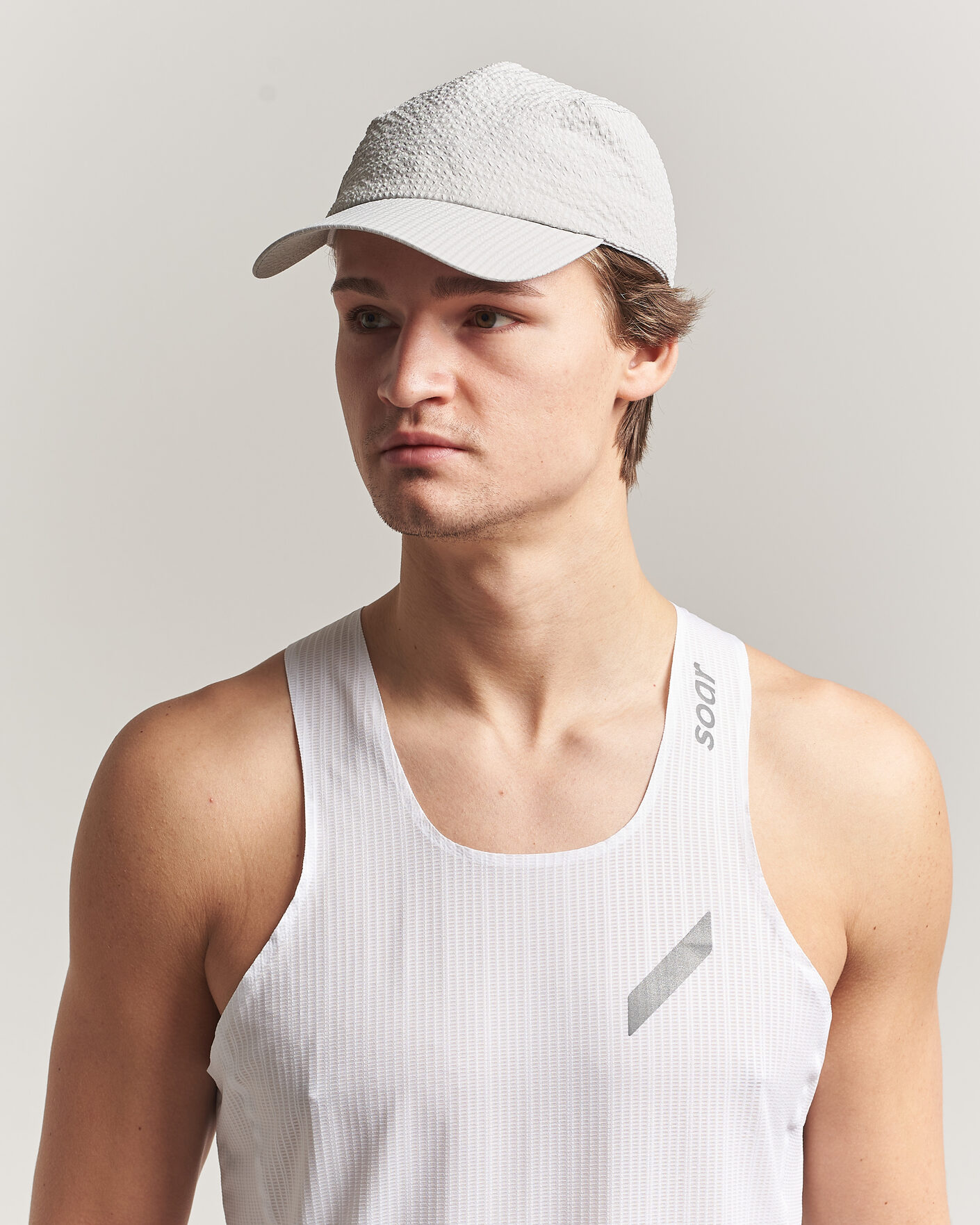 Hombres | Sombreros y gorras | SOAR Running | Dart Cap Silver Grey