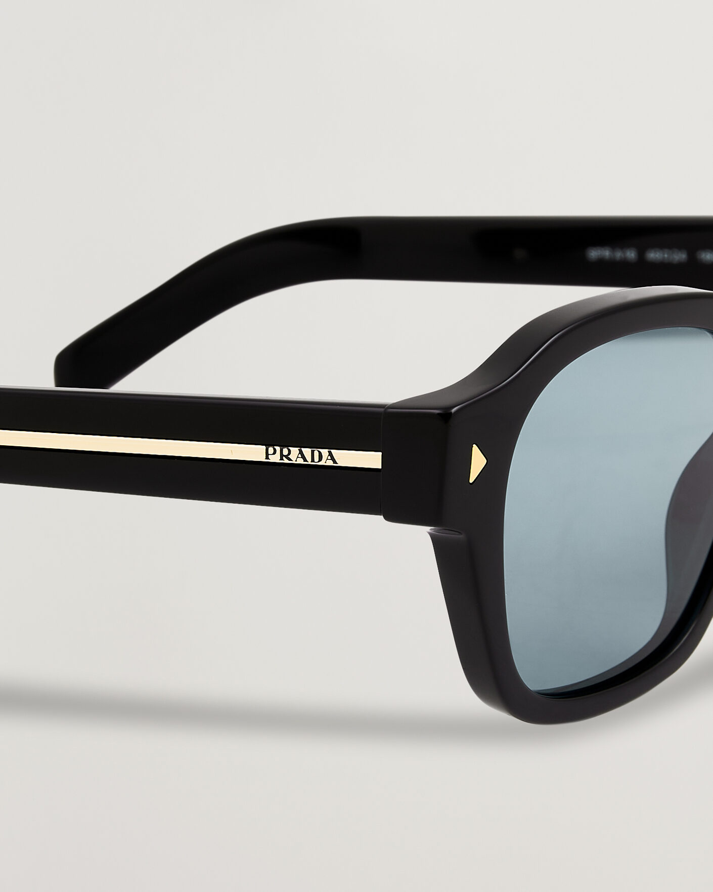 Hombres | Gafas de sol | Prada Eyewear | 0PR A16S Sunglasses Black/green